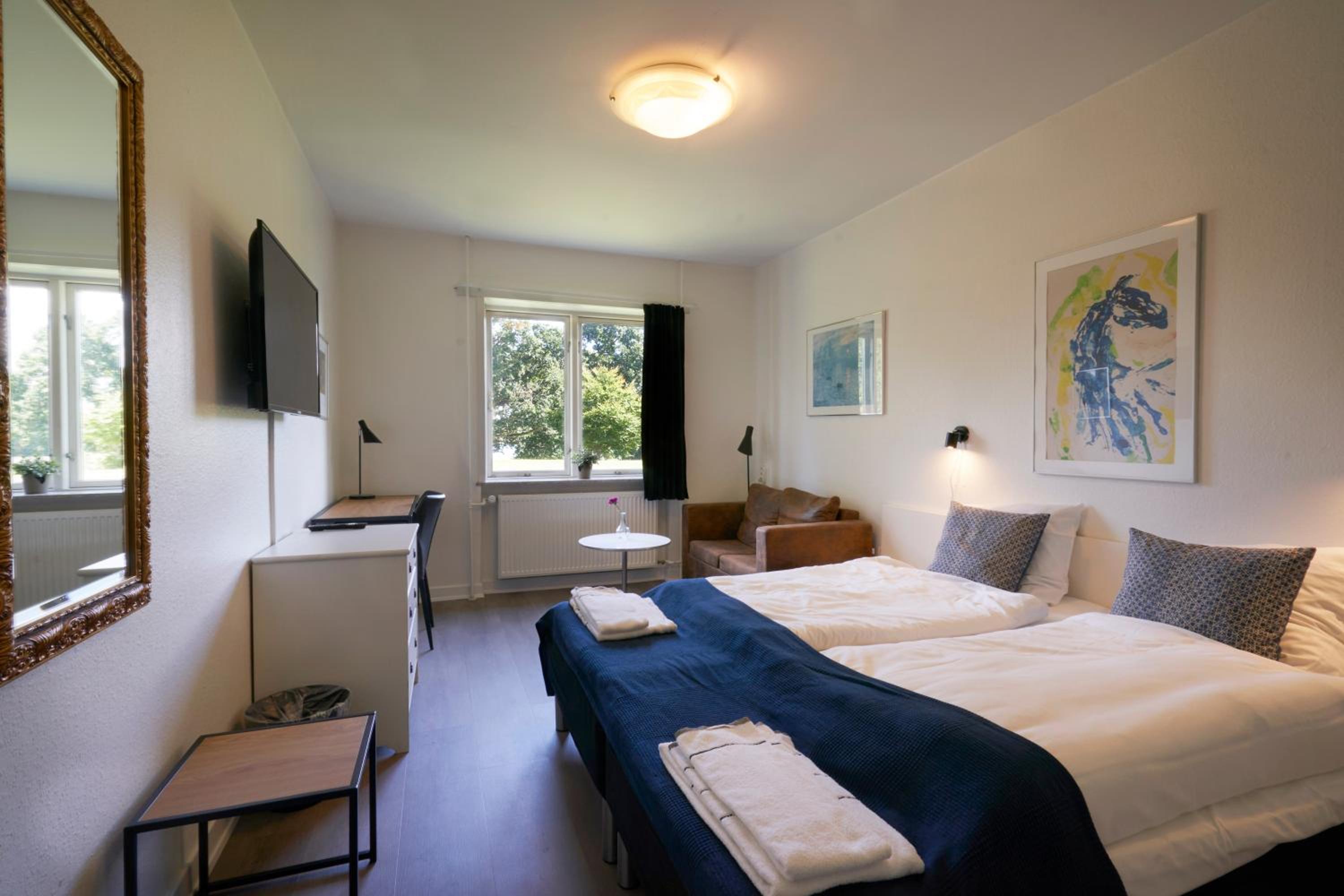Standard Double or Twin Room - Photo 2