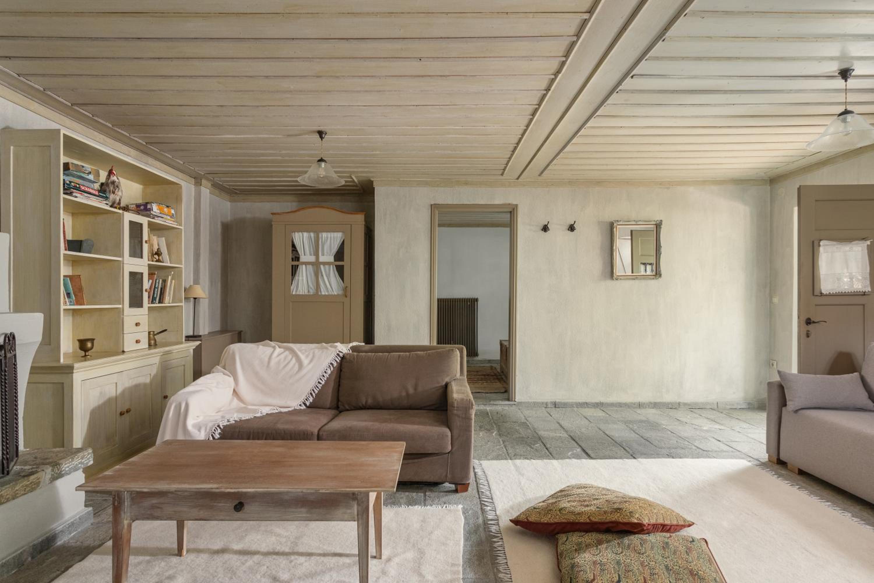Family Room - Photo 7