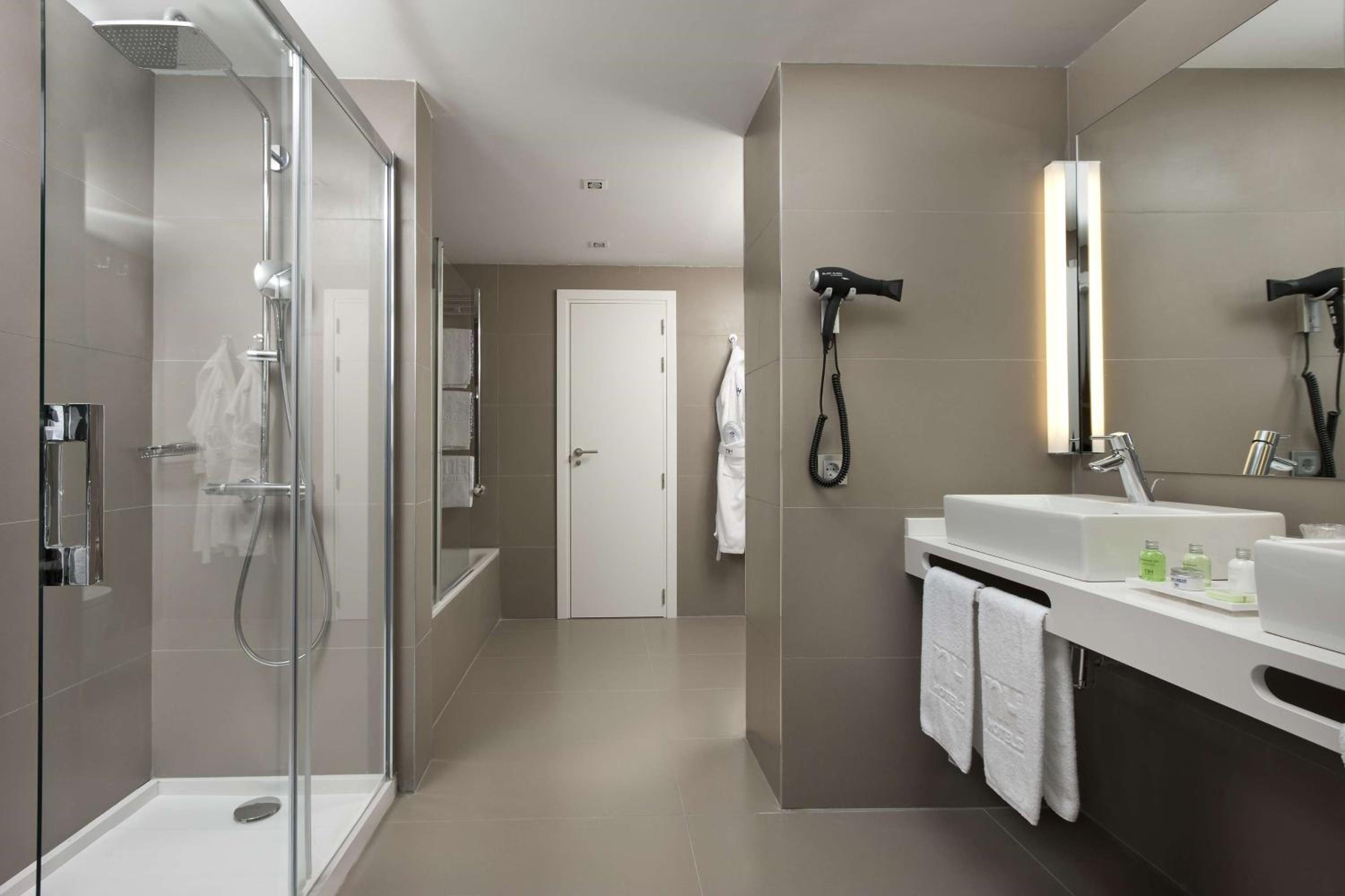 Family Triple Room - Photo 3