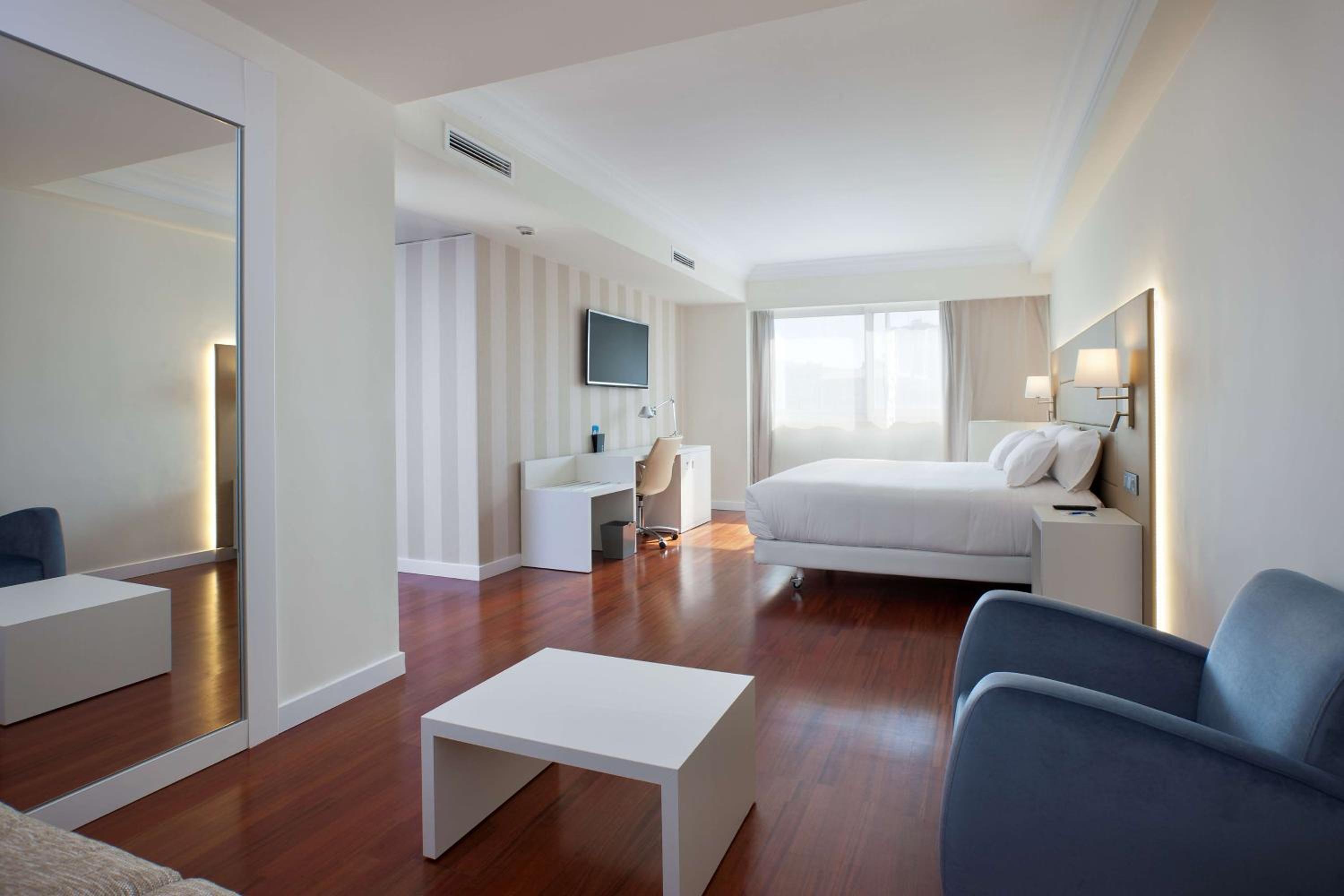 Superior Double or Twin Room - Photo 2