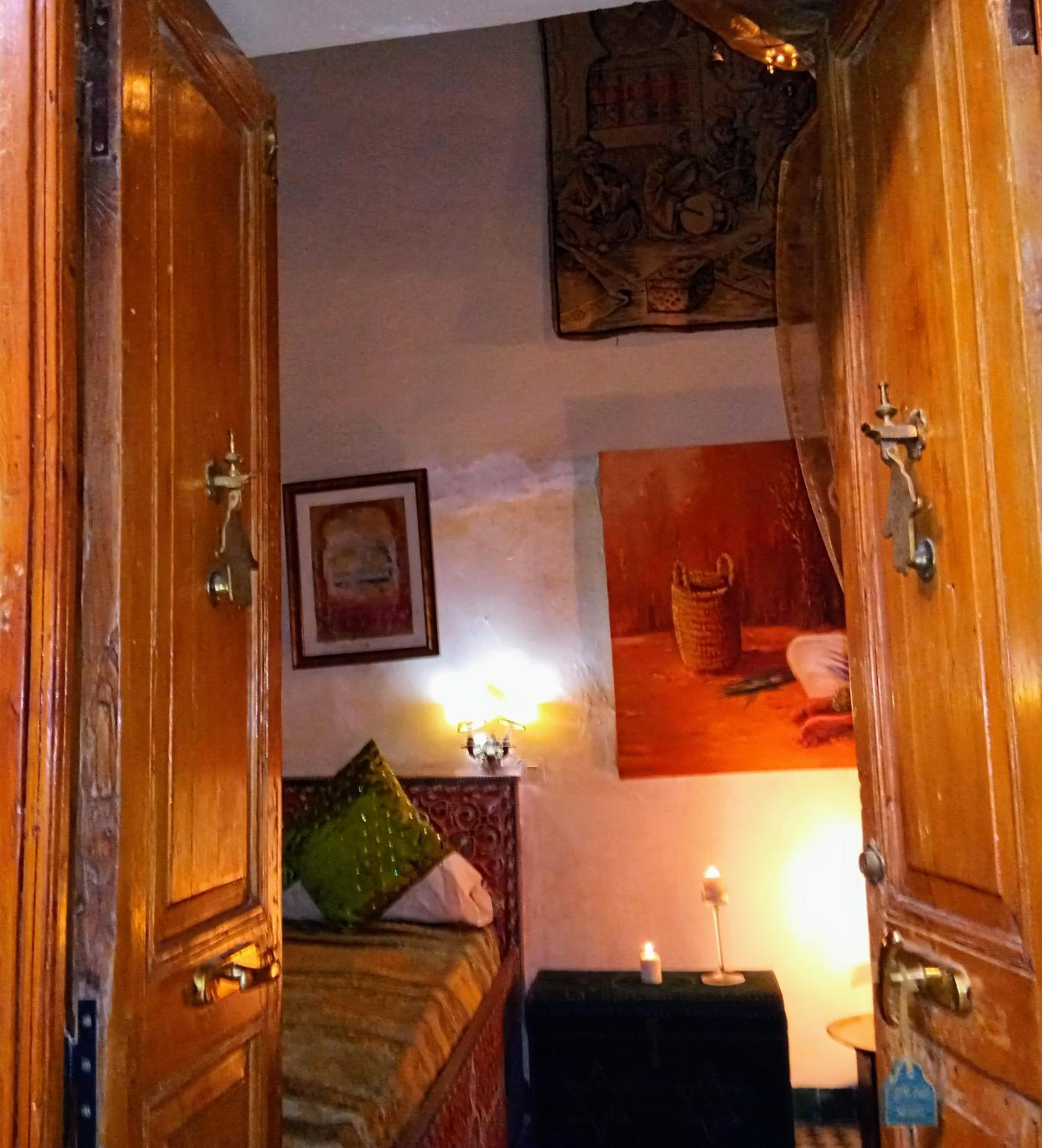 Deluxe Room - Photo 27