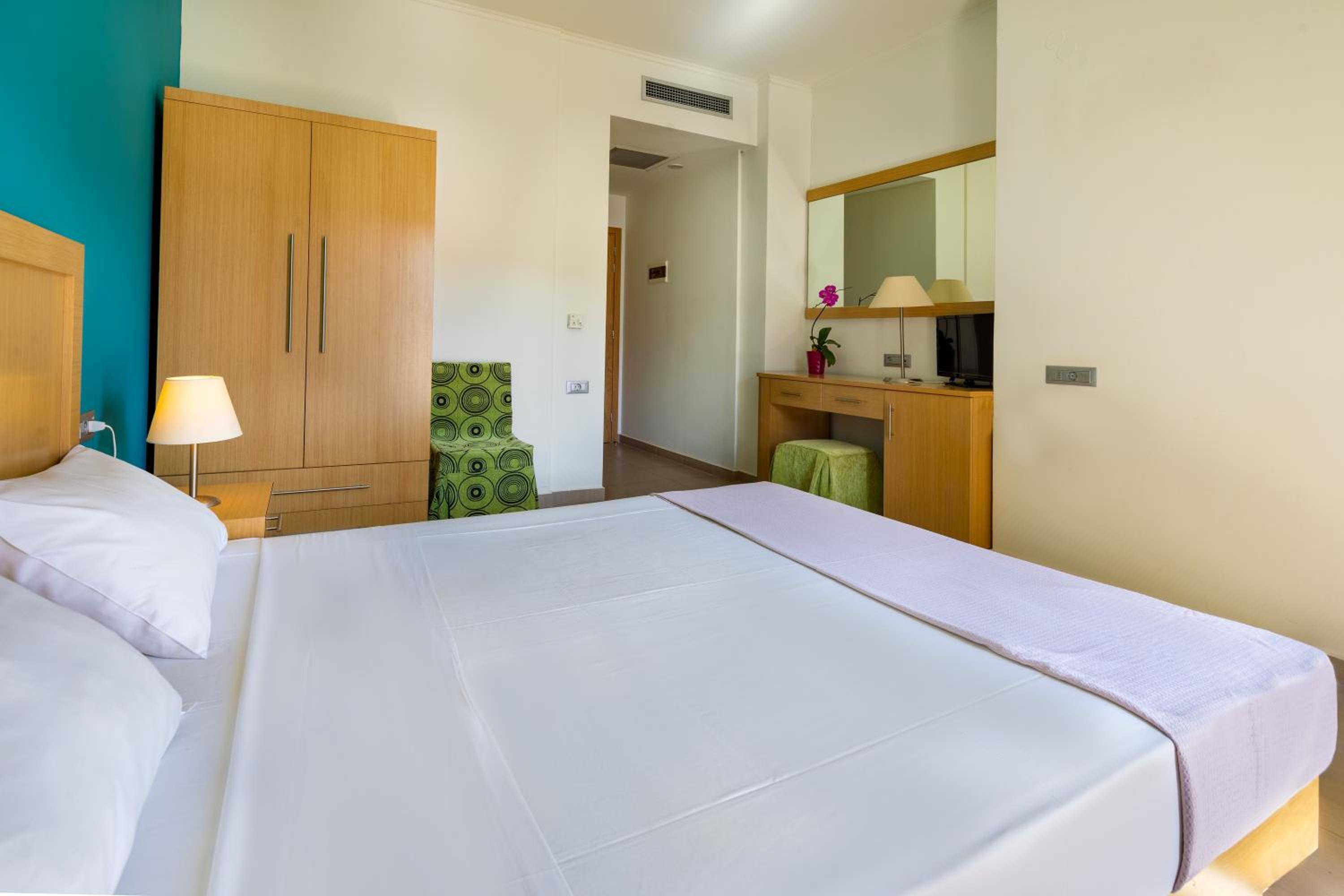 Economy Double Room photo 3