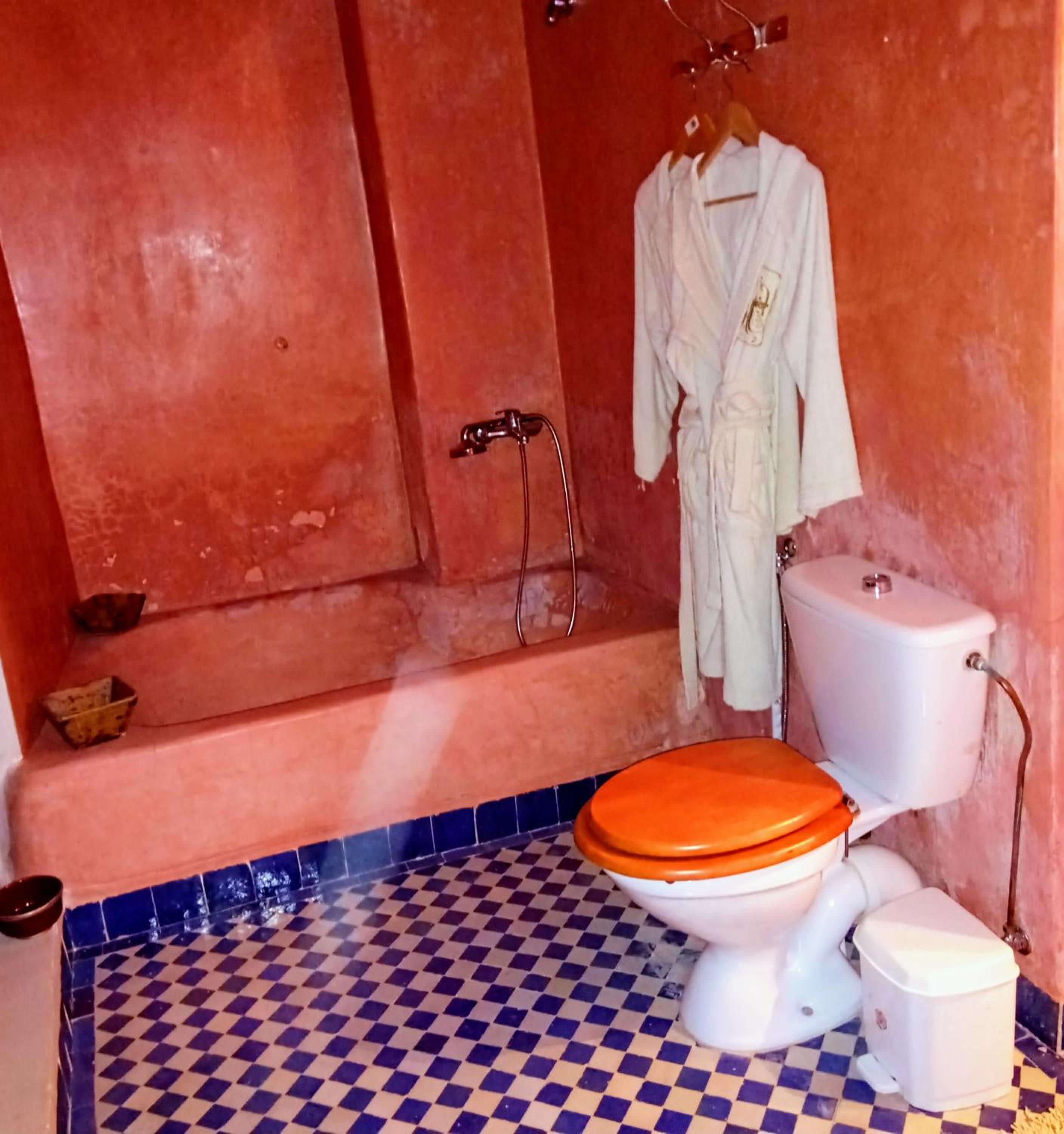 Deluxe Room - Photo 23