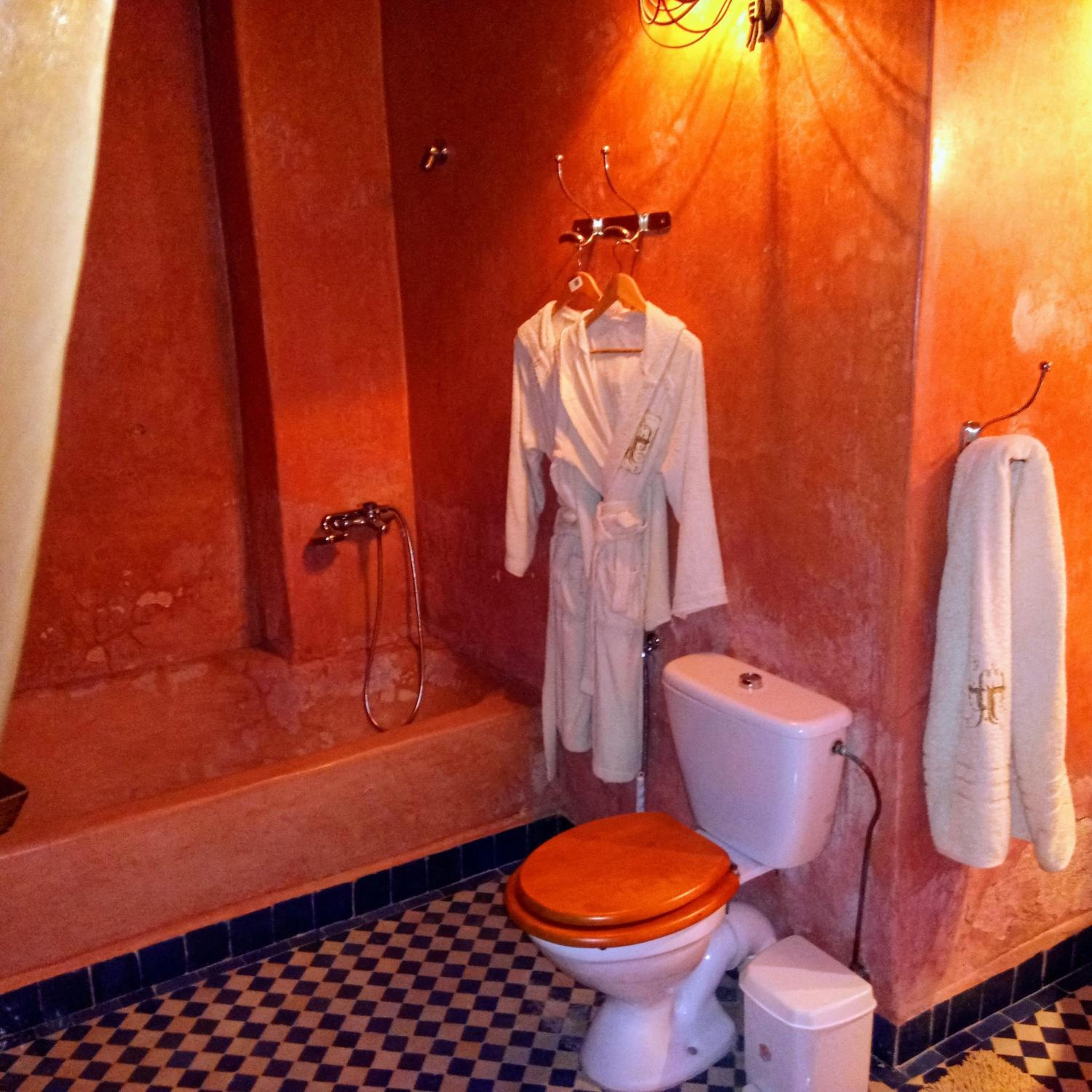 Deluxe Room - Photo 18