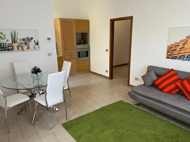 Apartment - Ground Floor - Photo 1