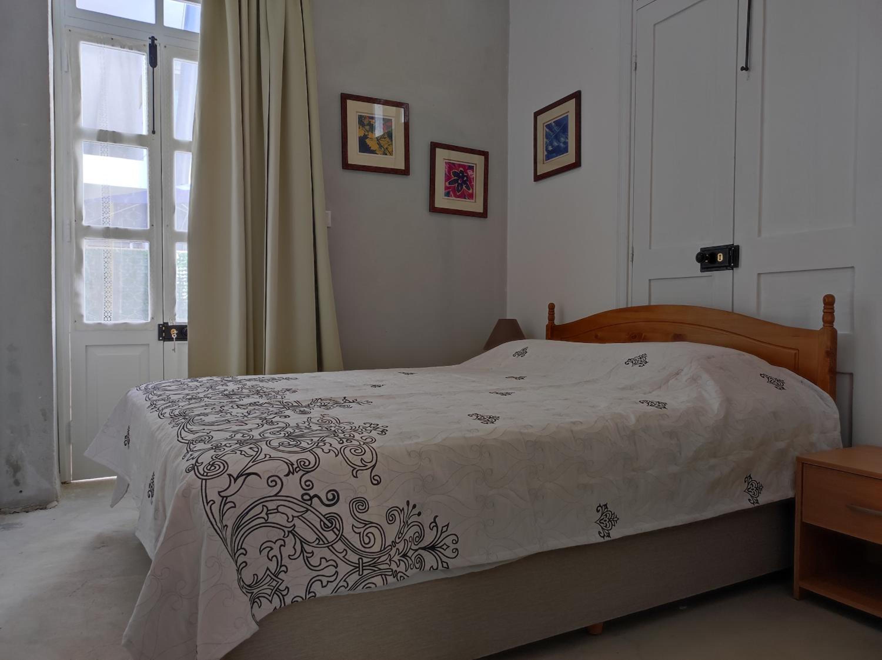 One-Bedroom Apartment - Photo 7