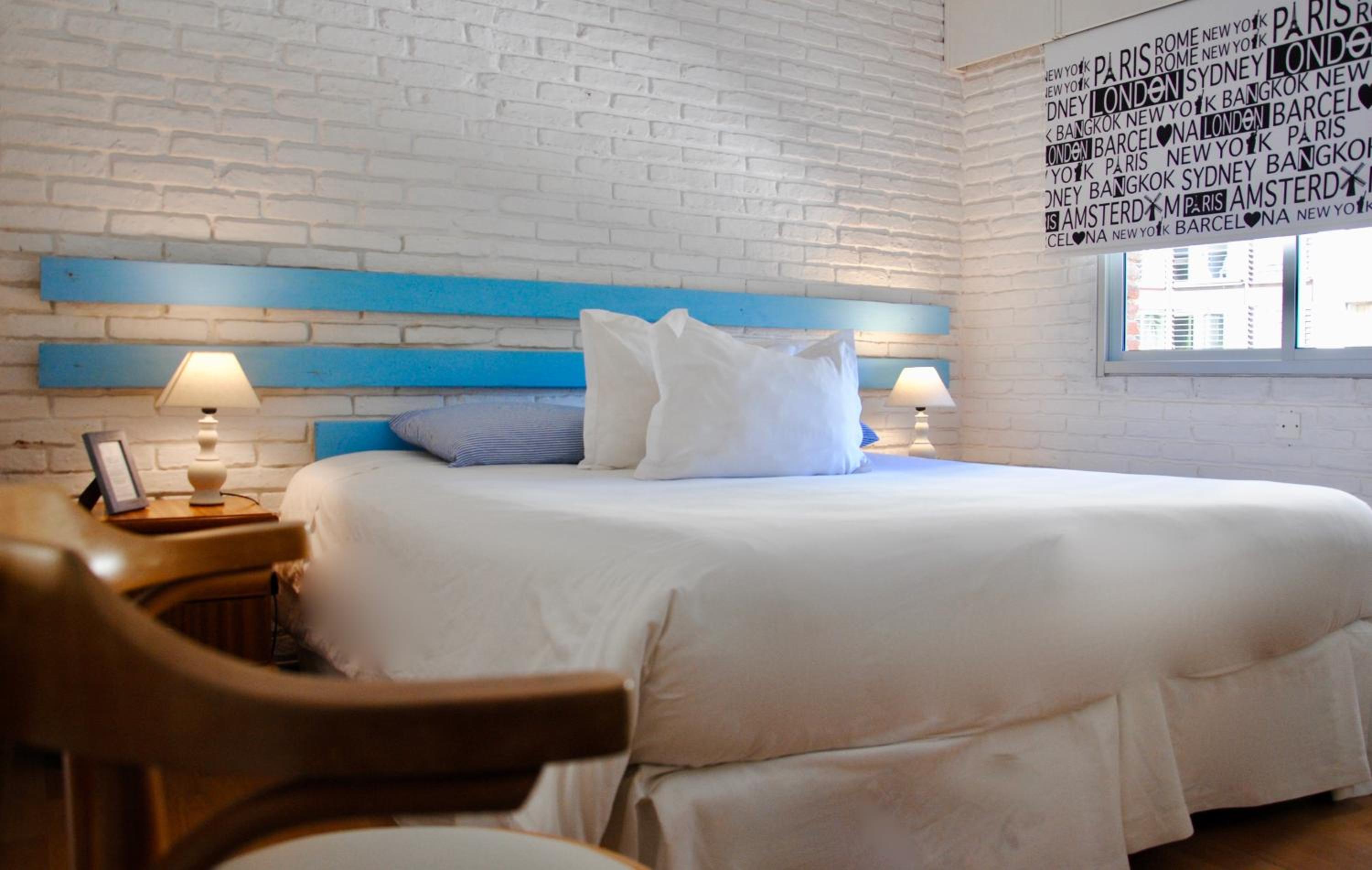 Double Room with One Double Bed and 2 Adults Occupancy (Non Smoking) photo 2