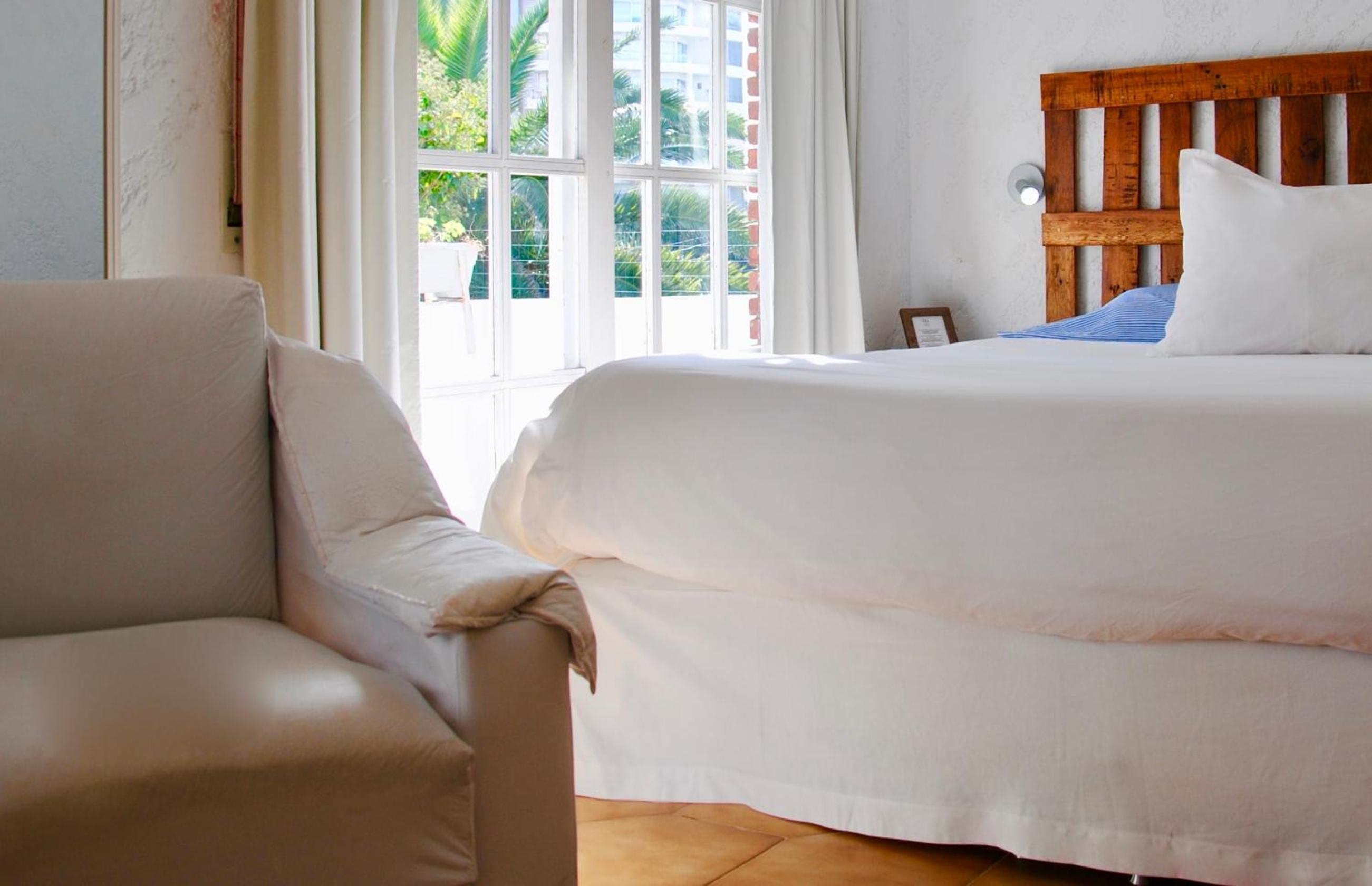 Triple Room with 3 Adults Occupancy (Non Smoking) photo 1