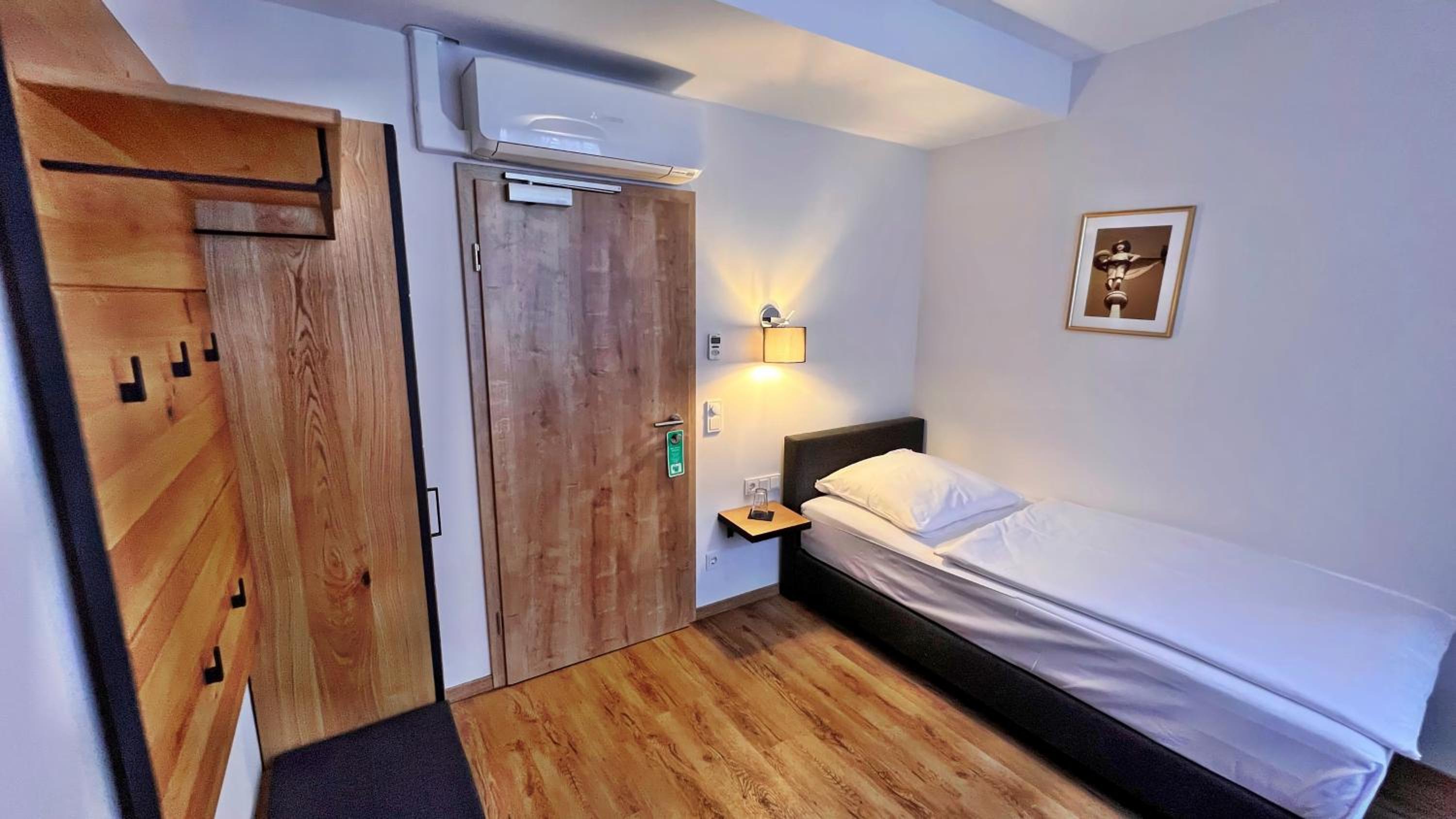 Single Room photo 1