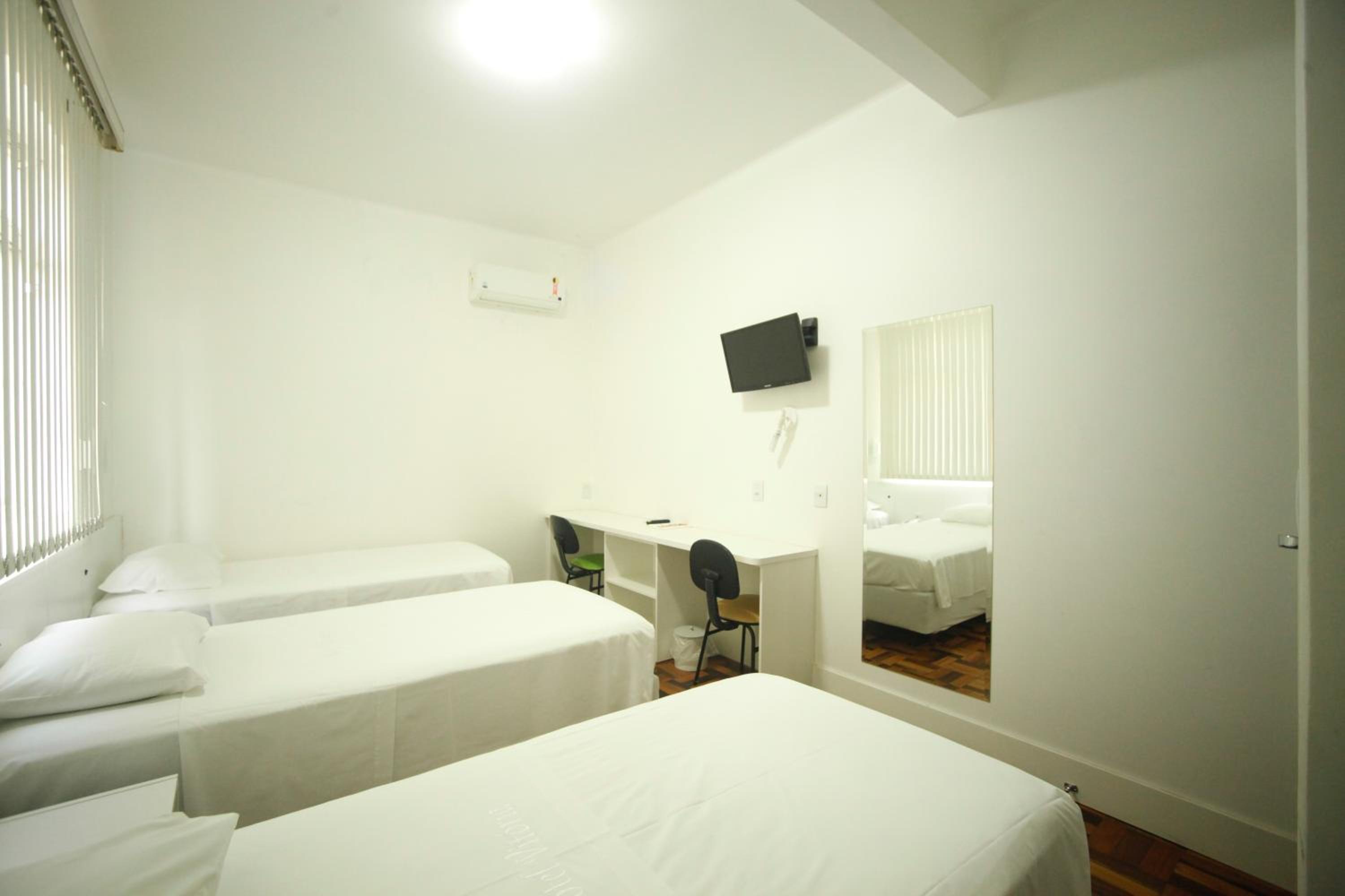 Hotel Vitória Itajaí — Standard Triple Room
