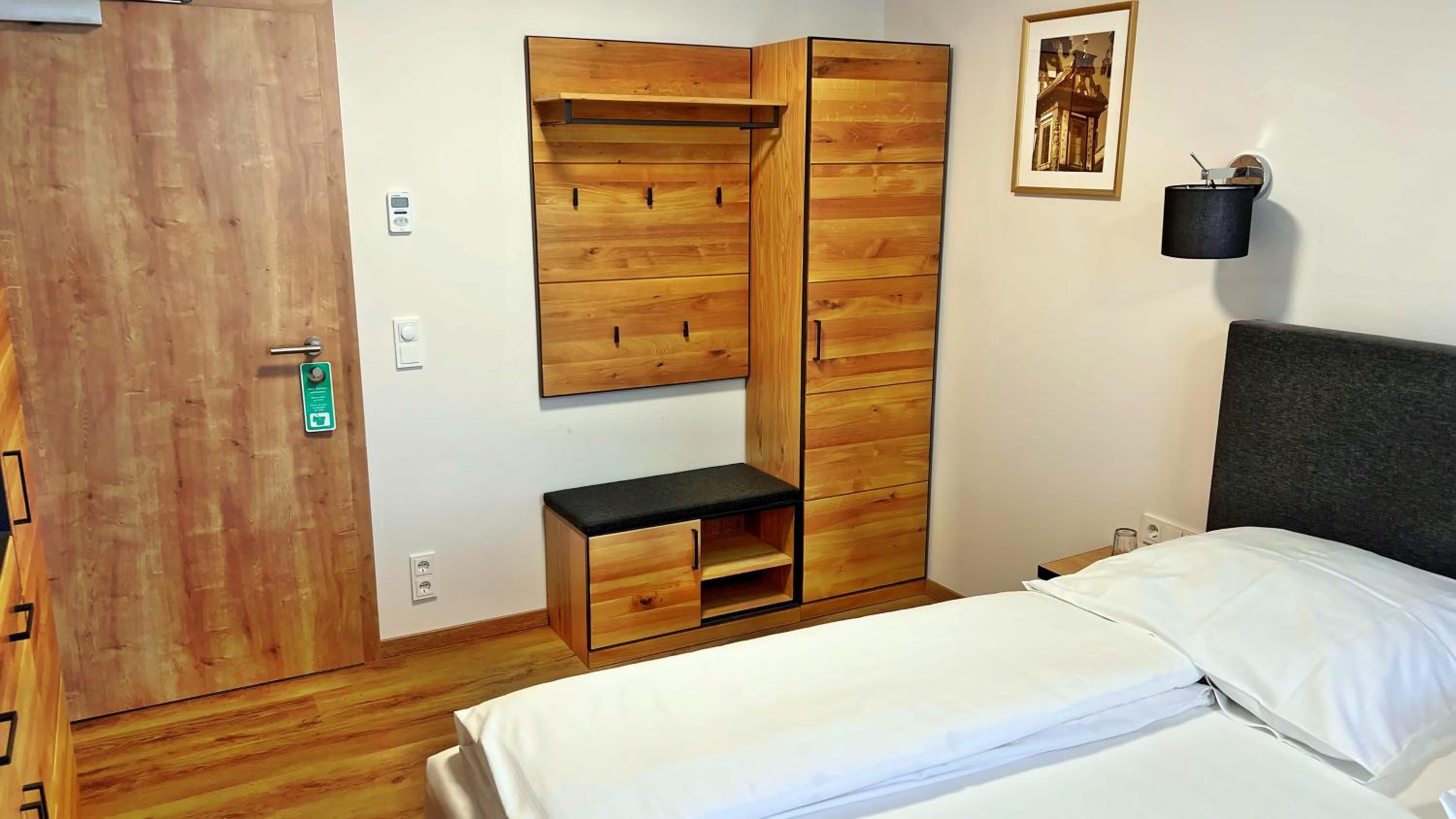 Double Room - Photo 6