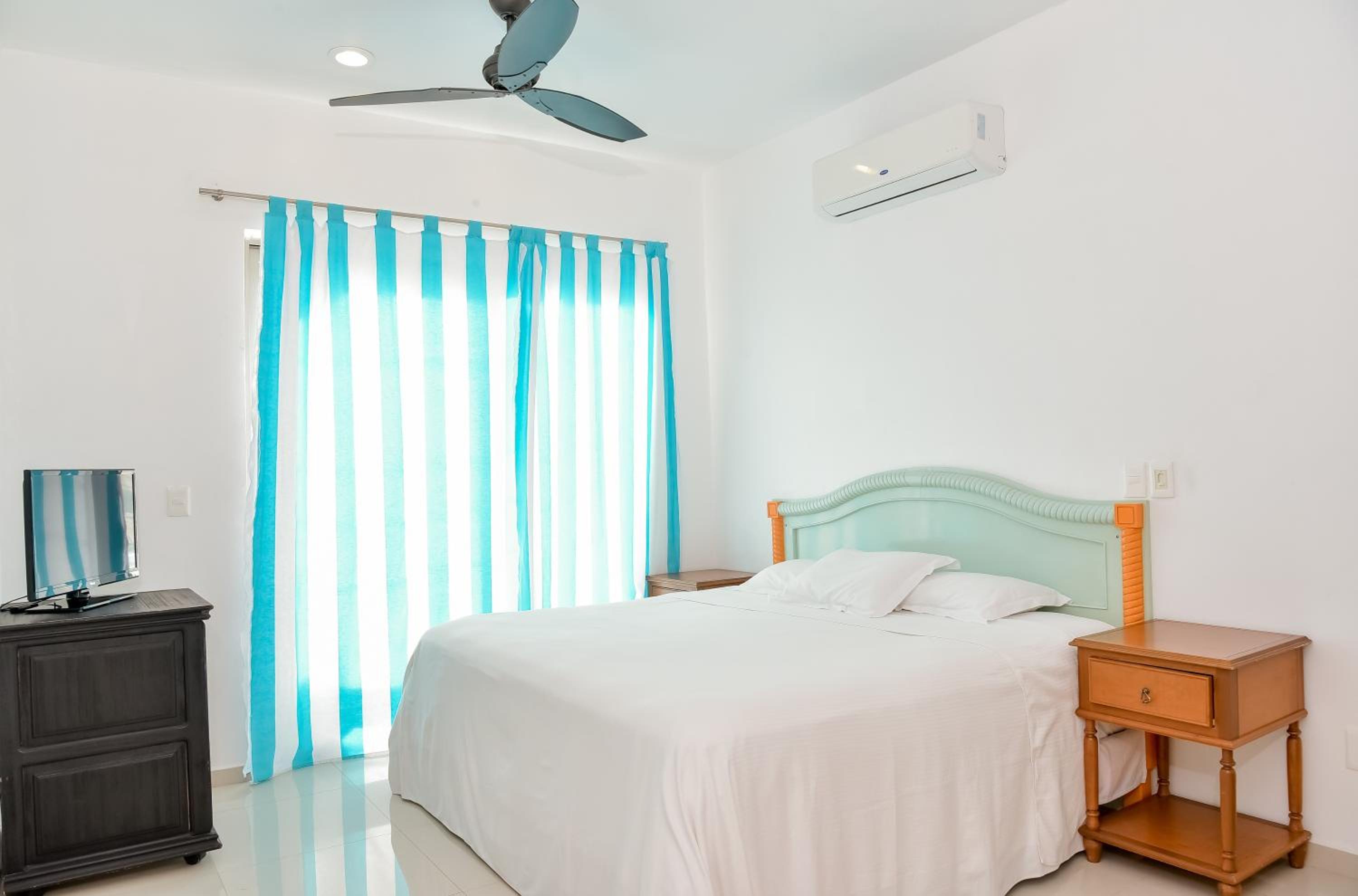 Standard Room with City View photo 1
