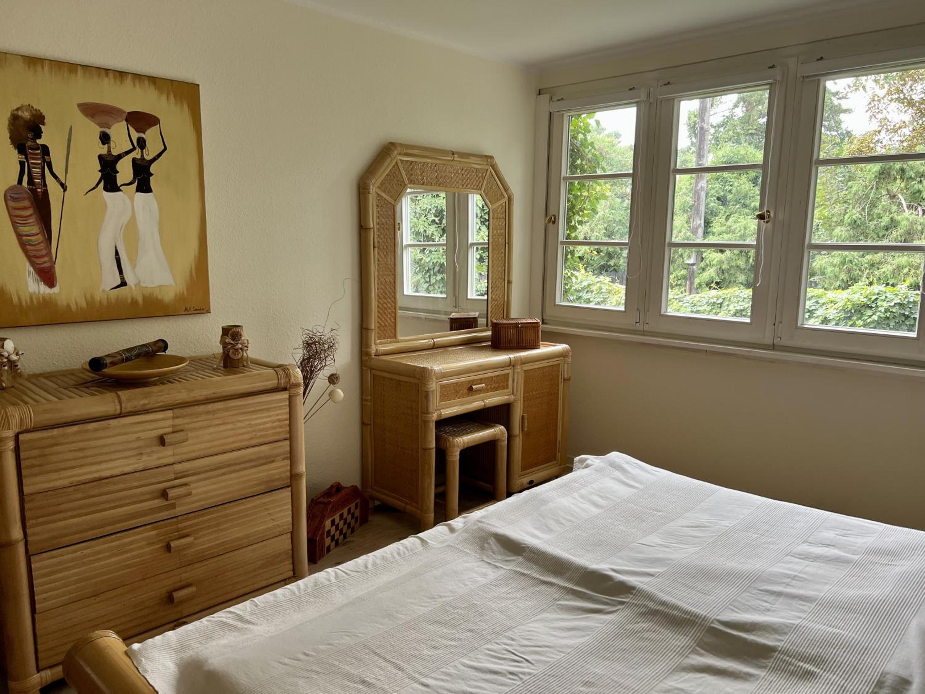 Three-Bedroom House photo 3