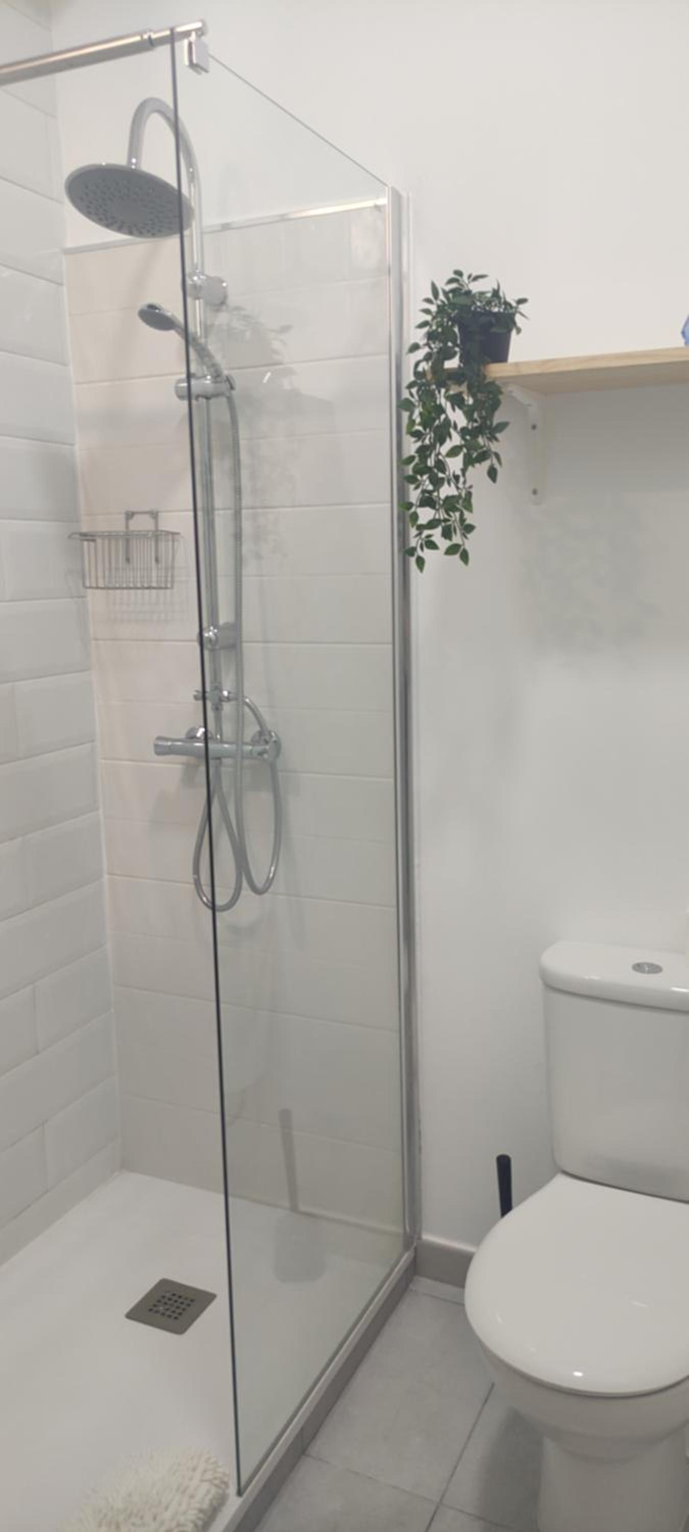 Family Room with Private Bathroom photo 3