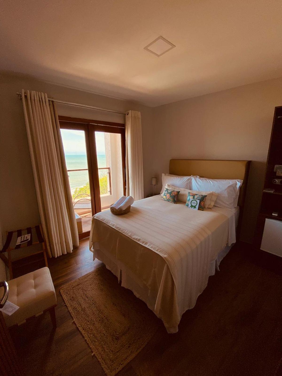 Deluxe Double Room with Balcony and Sea View - Photo 6