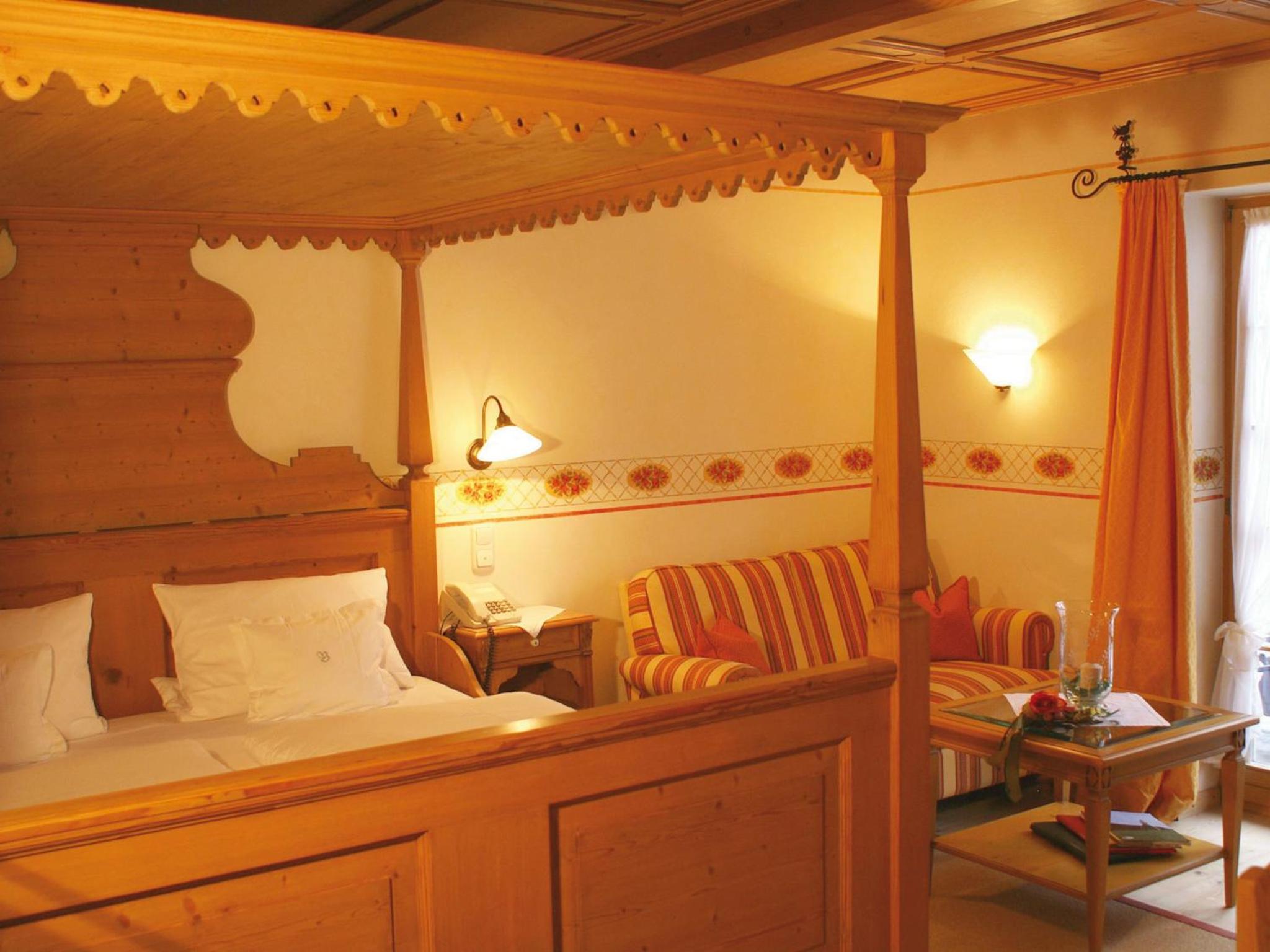 Deluxe Double Room with Balcony - Photo 5