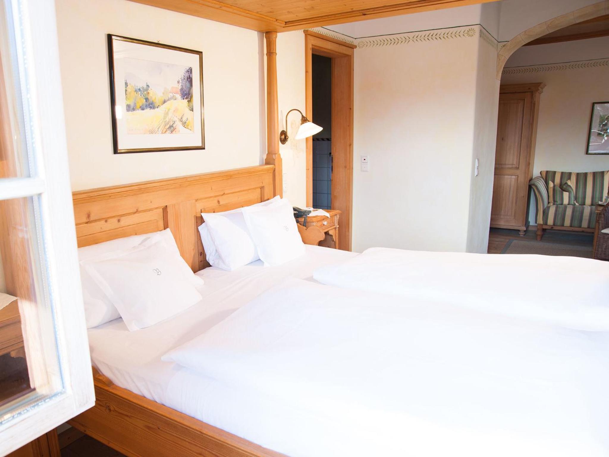 Deluxe Double Room with Balcony - Photo 2