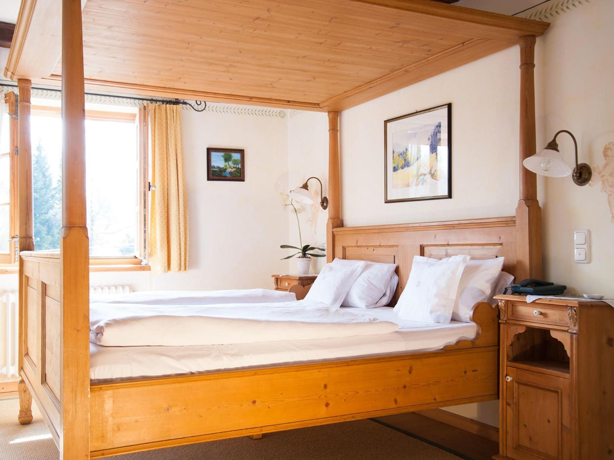 Deluxe Double Room with Balcony - Photo 16