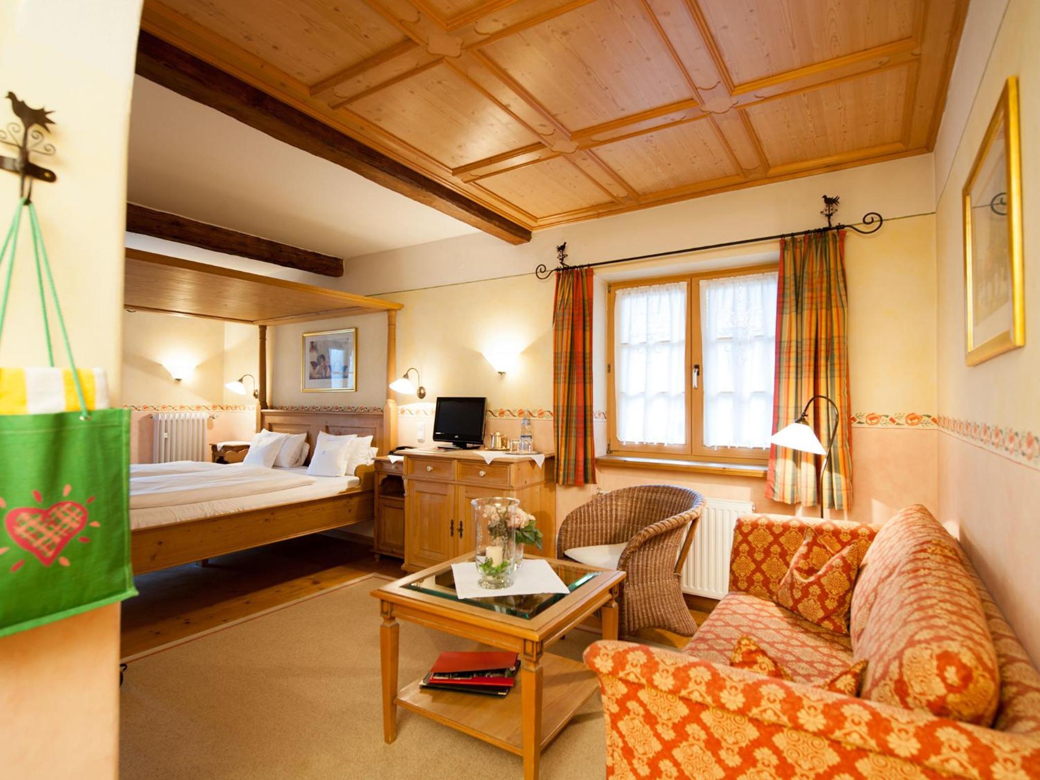 Deluxe Double Room with Balcony - Photo 1