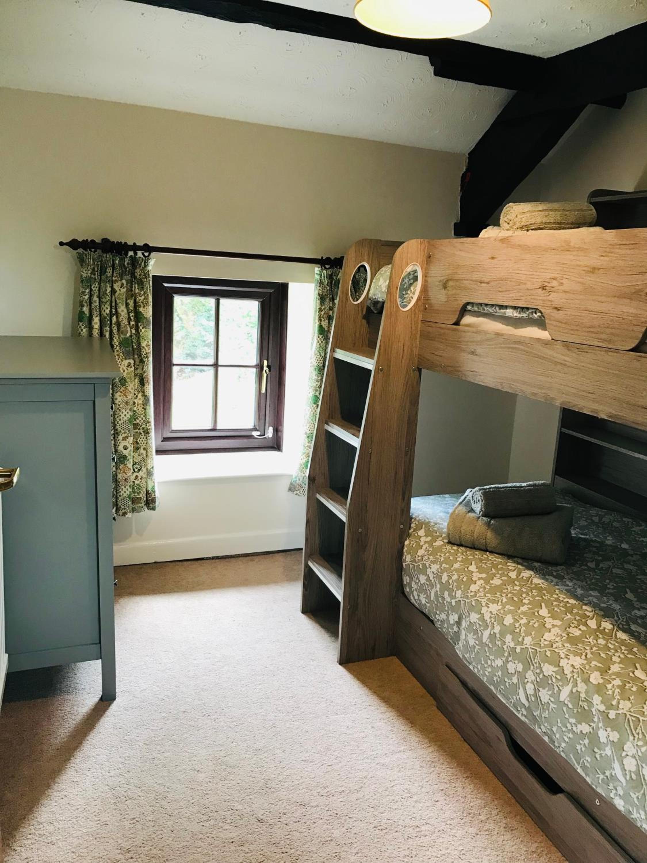 Three-Bedroom House photo 2