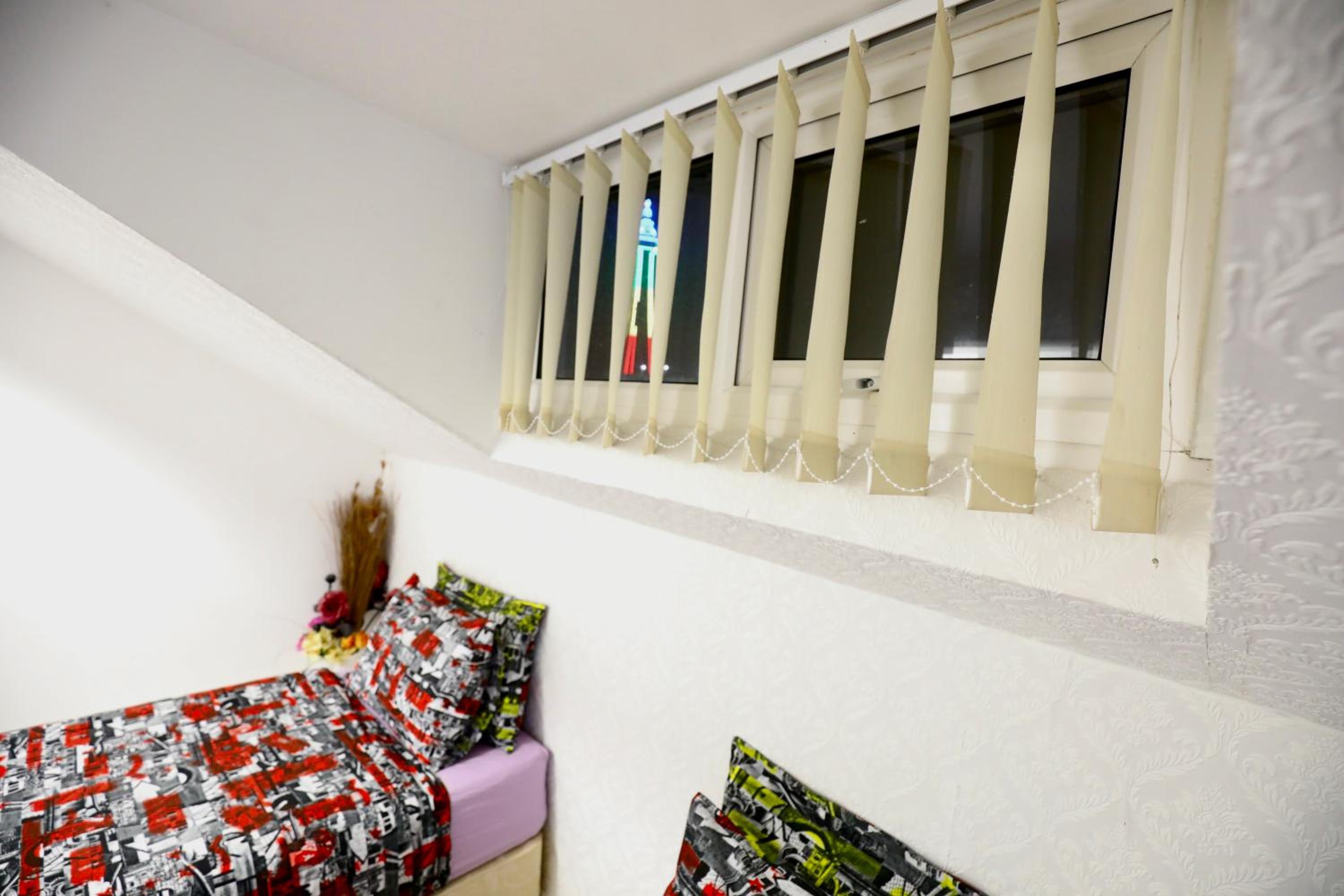 Twin Room with Shower
