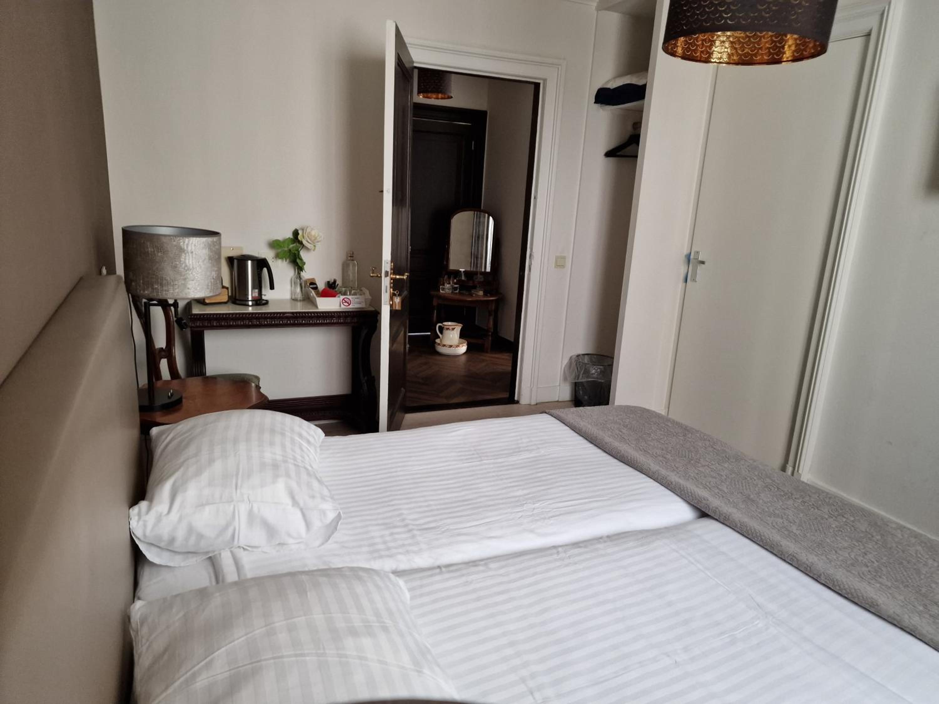 Standard Double or Twin Room - Photo 1