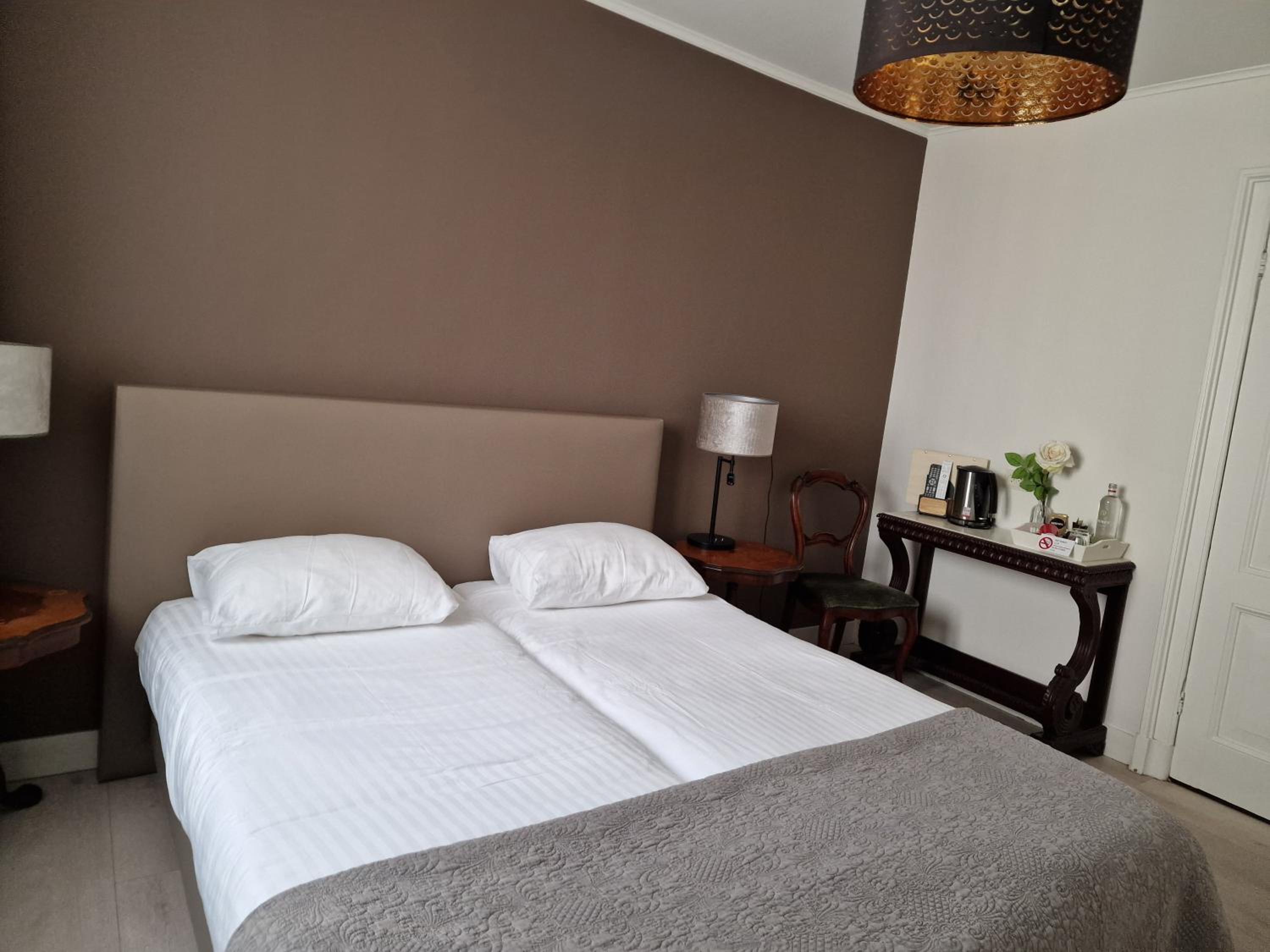 Standard Double or Twin Room - Photo 3