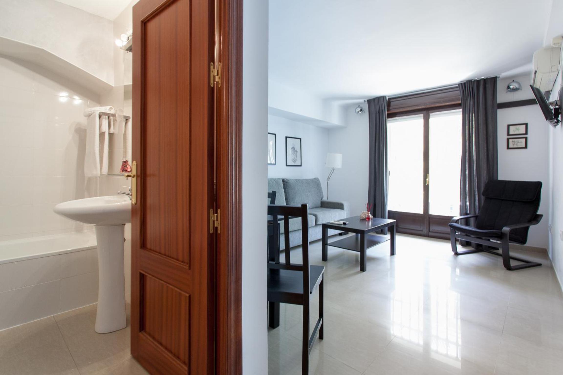 One-Bedroom Apartment in first floor (Laraña 1.1) - Photo 6