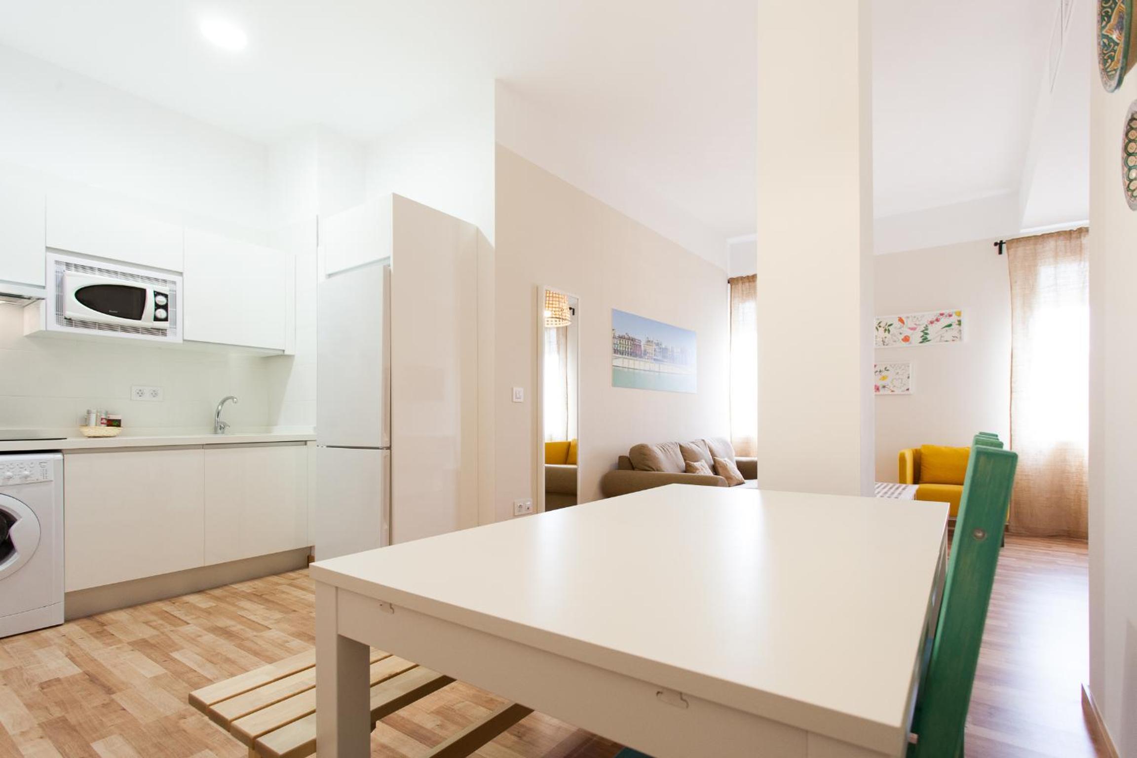 Three-Bedroom Apartment (Laraña 5.3) - Photo 5