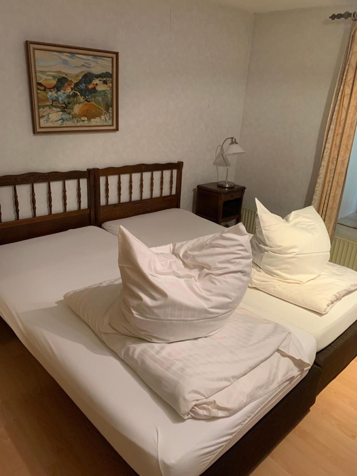 Deluxe Double Room (2 Adults + 1 Child) photo 2