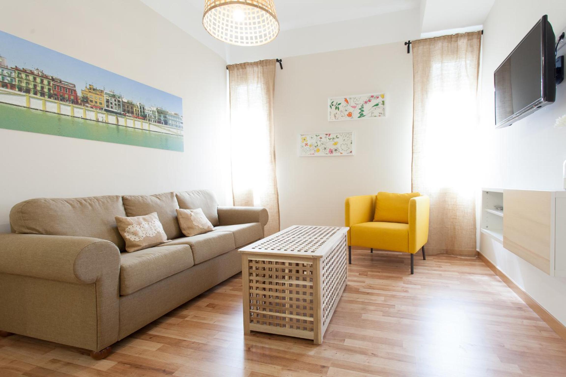 Three-Bedroom Apartment (Laraña 5.3) - Photo 4