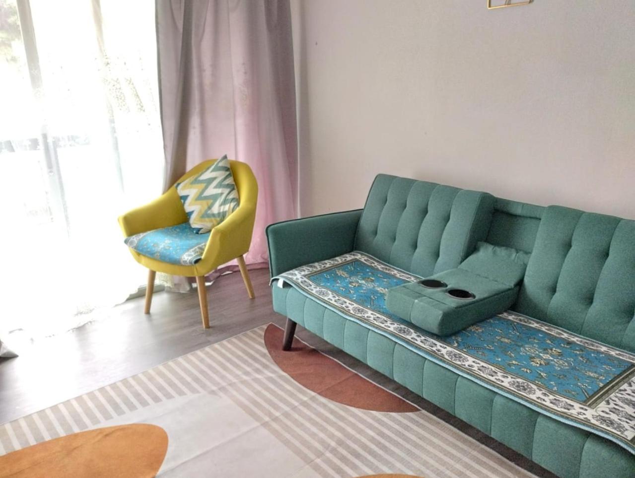 Apartment with Balcony photo 1