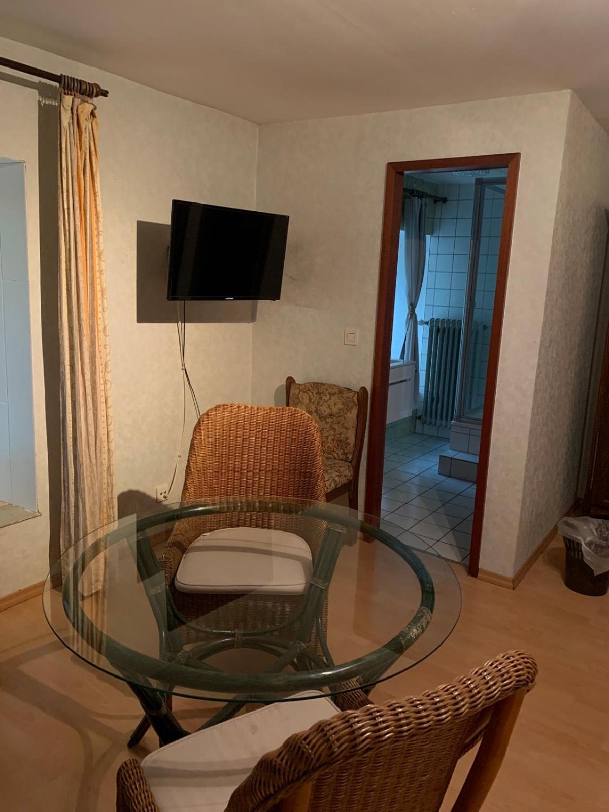 Deluxe Double Room (2 Adults + 1 Child) photo 3