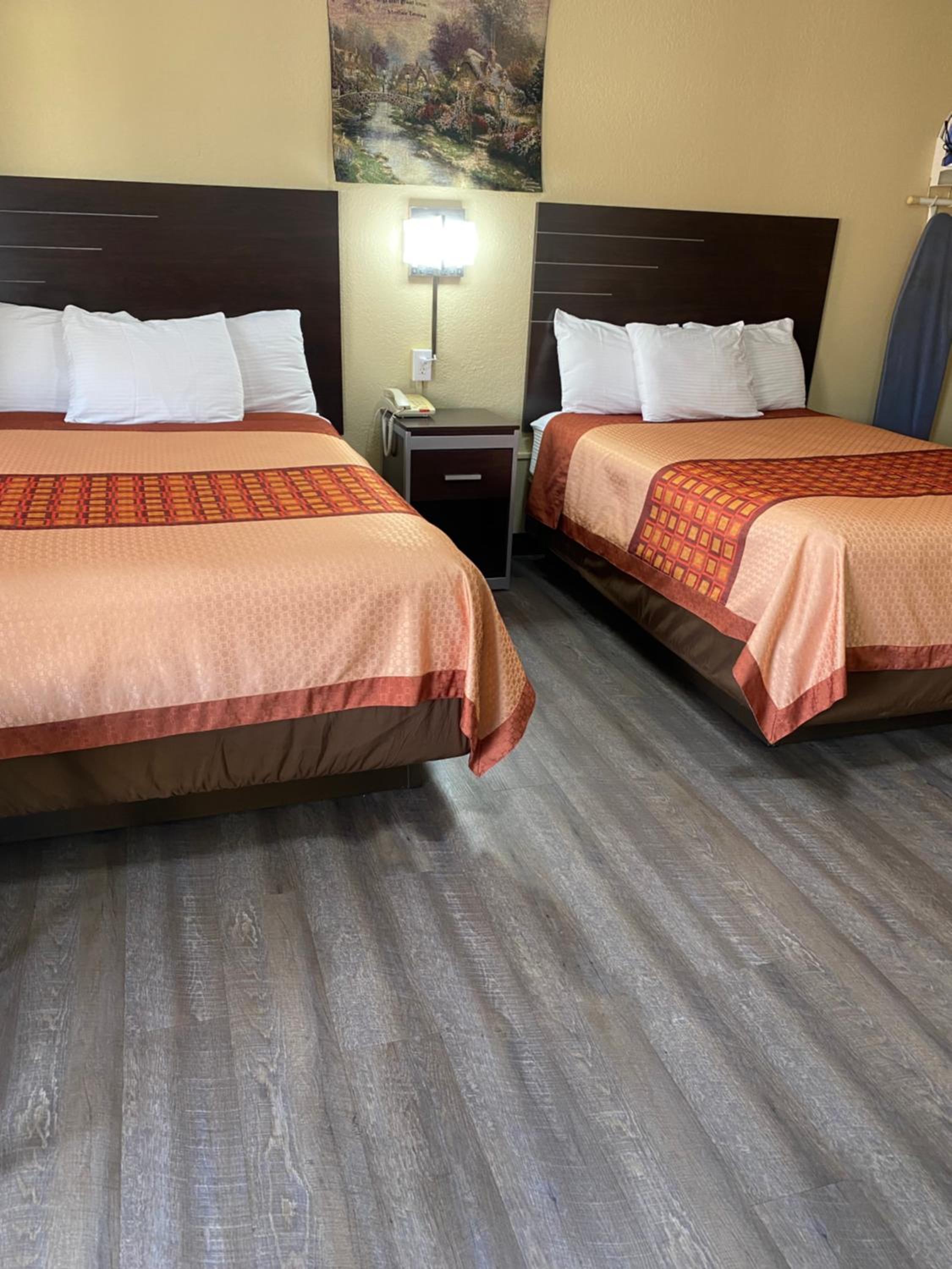 Double Room with Two Double Beds - Non-Smoking
