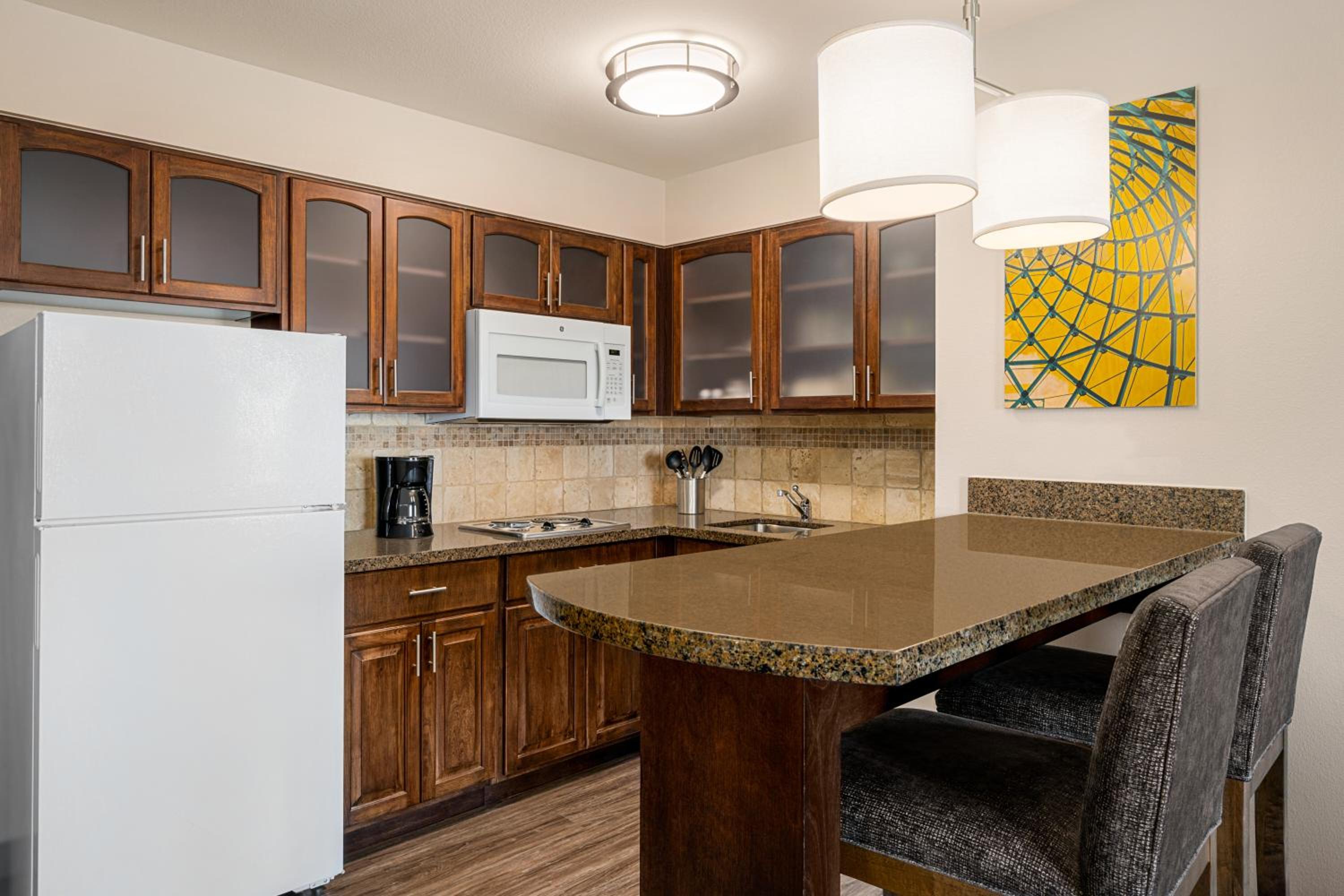 One-Bedroom King Suite - Photo 8