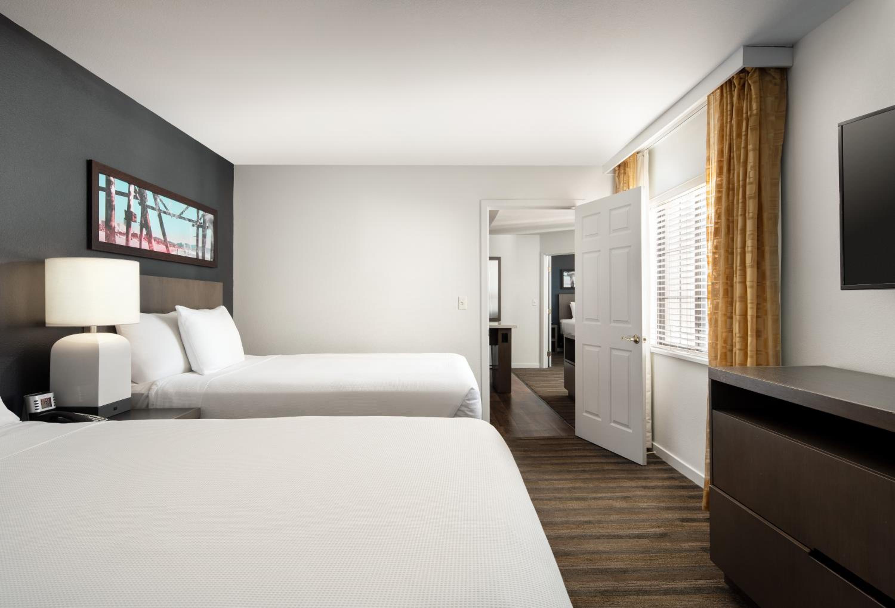Two-Bedroom King Suite - Photo 3