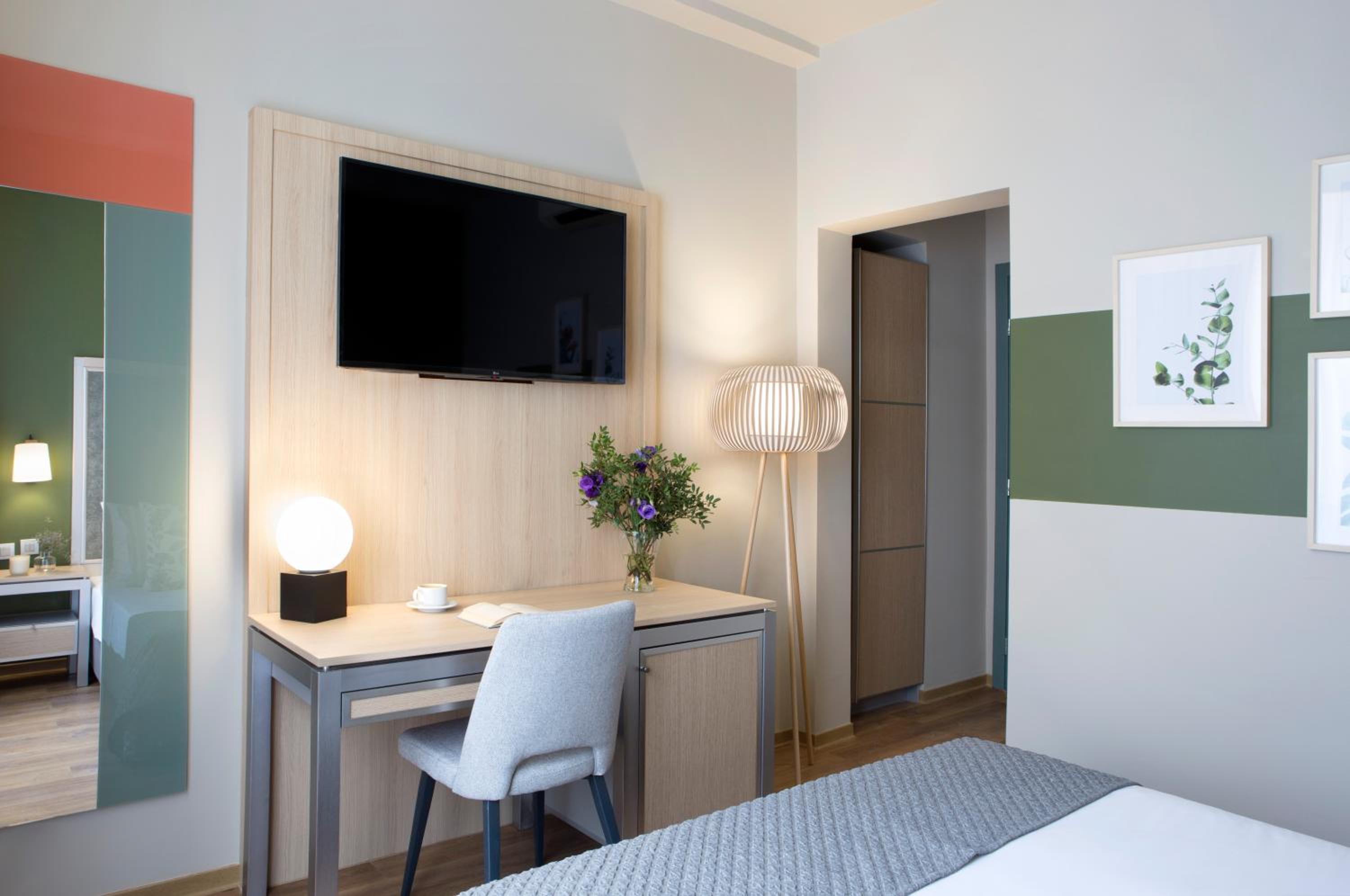 Standard Queen Room - Photo 5