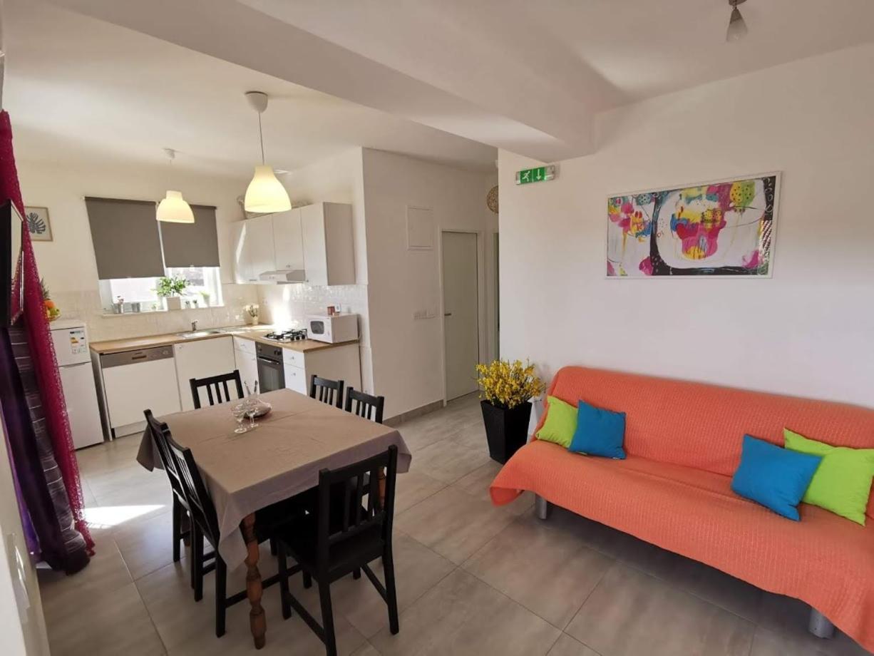 Two-Bedroom Apartment with Terrace - Photo 2