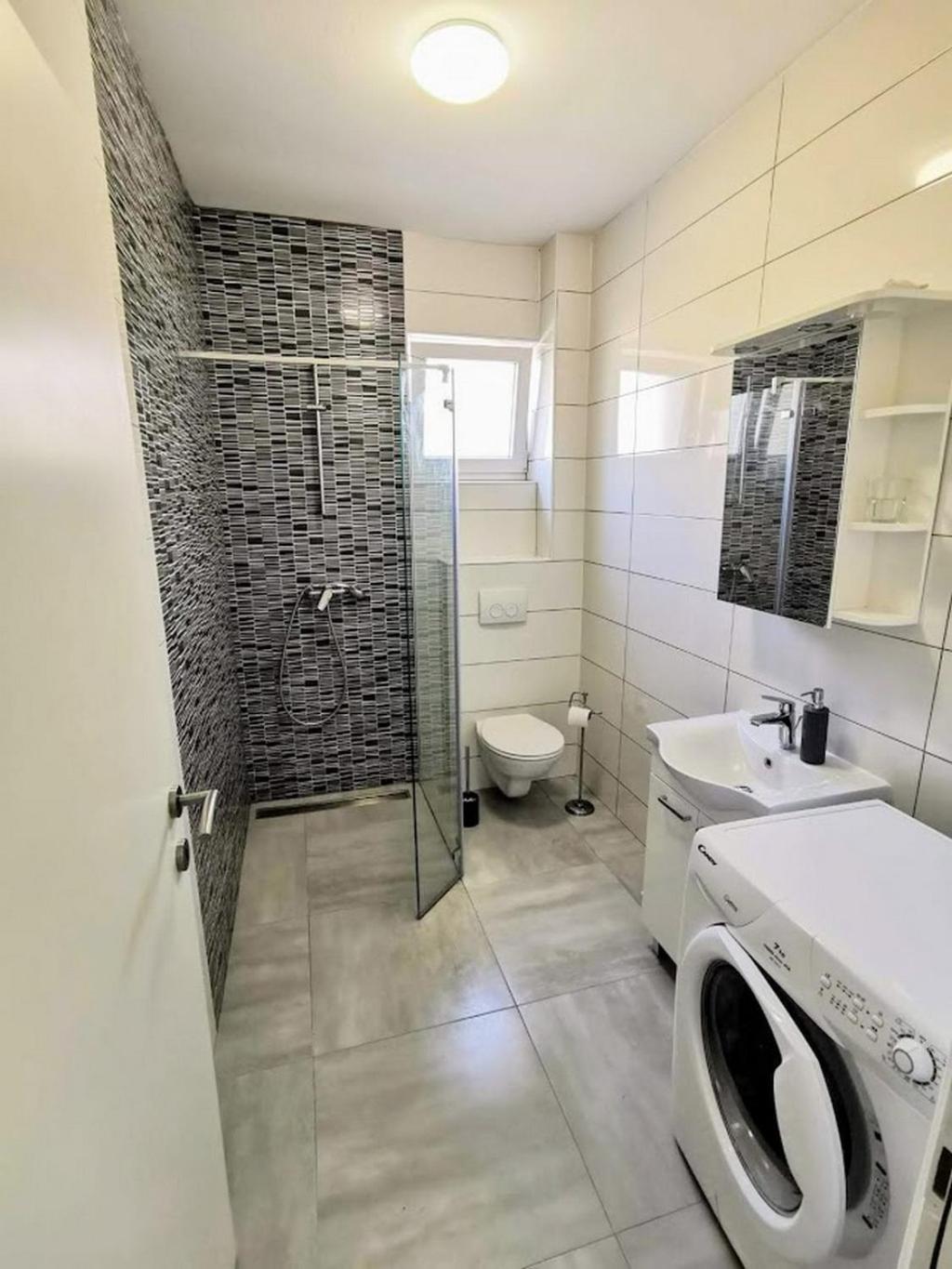 Two-Bedroom Apartment with Terrace - Photo 7