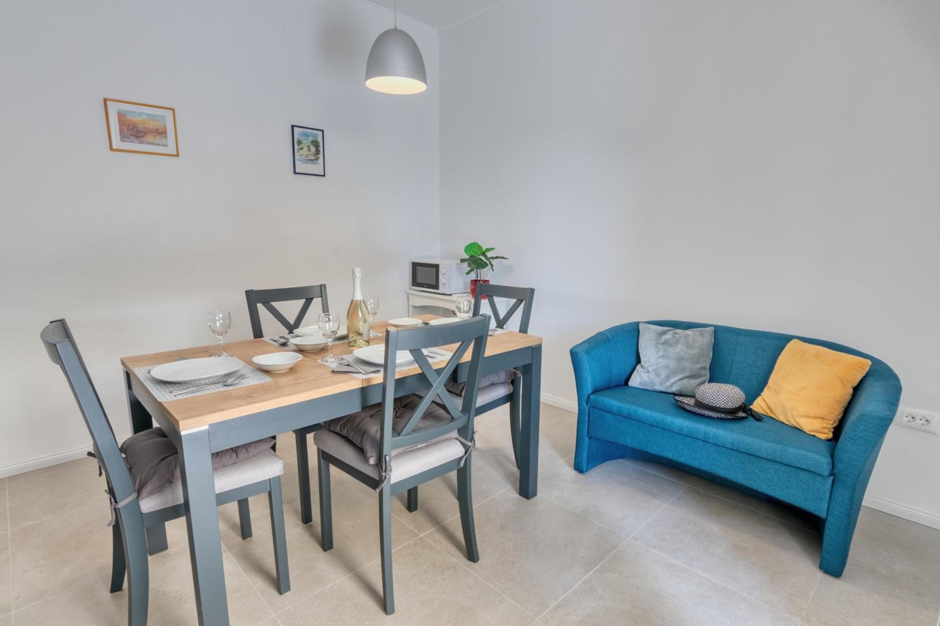 Two-Bedroom Apartment with Terrace photo 3