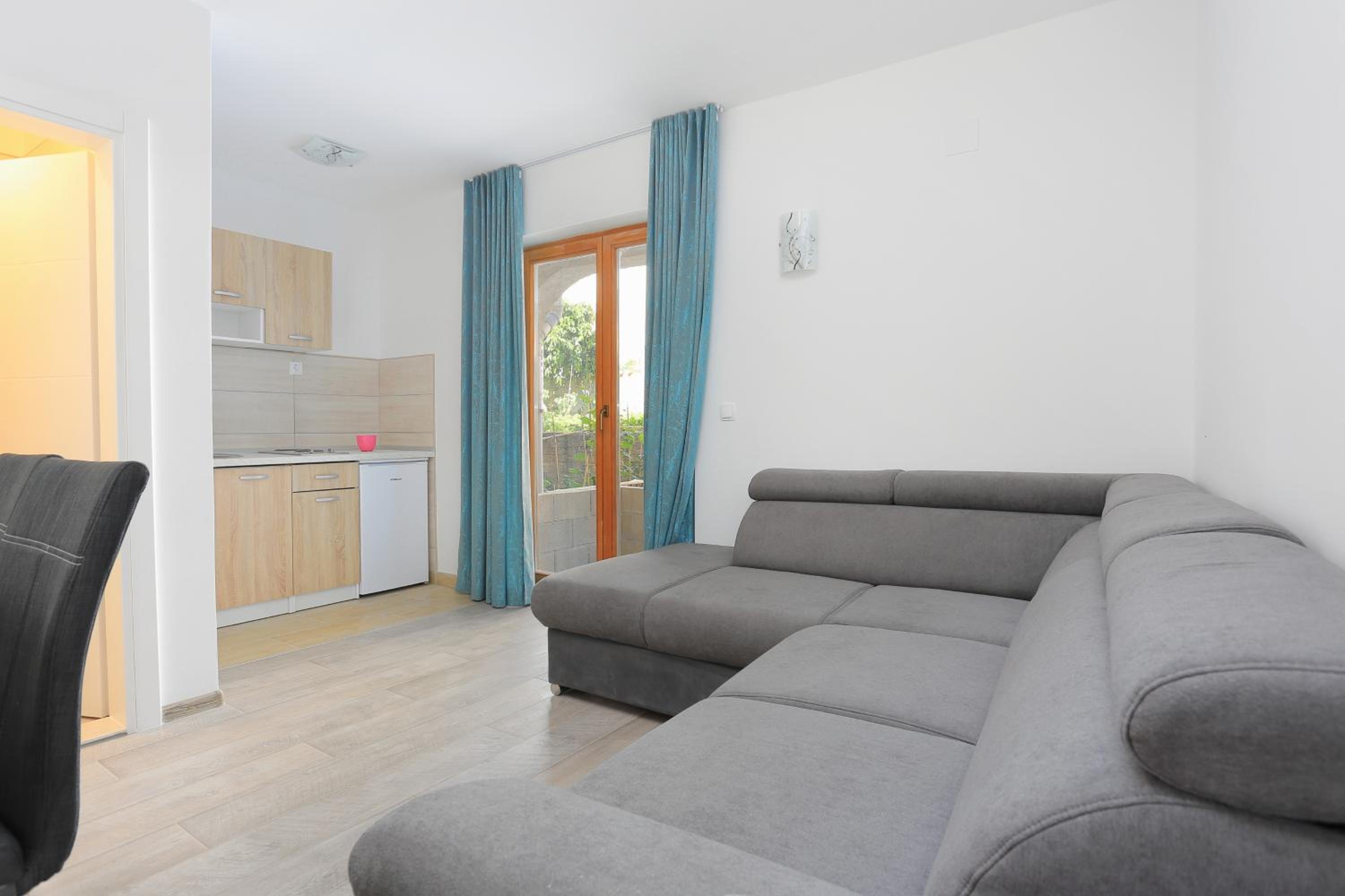 One-Bedroom Apartment with Balcony