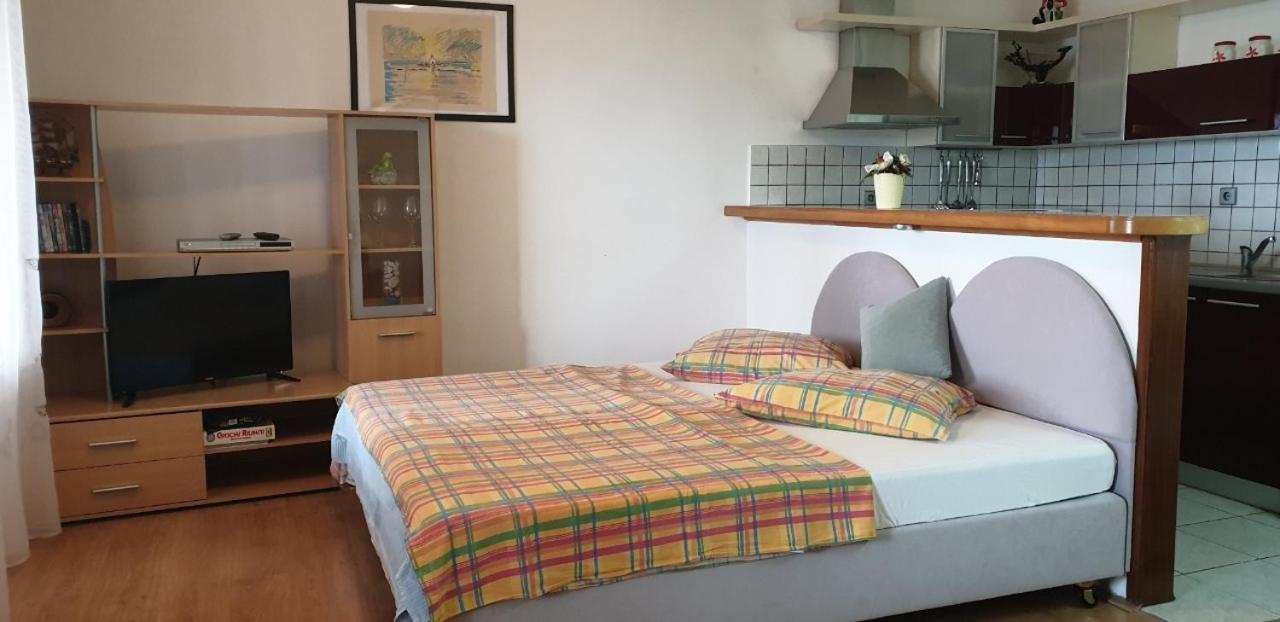 Two-Bedroom Apartment with Terrace and Sea View
