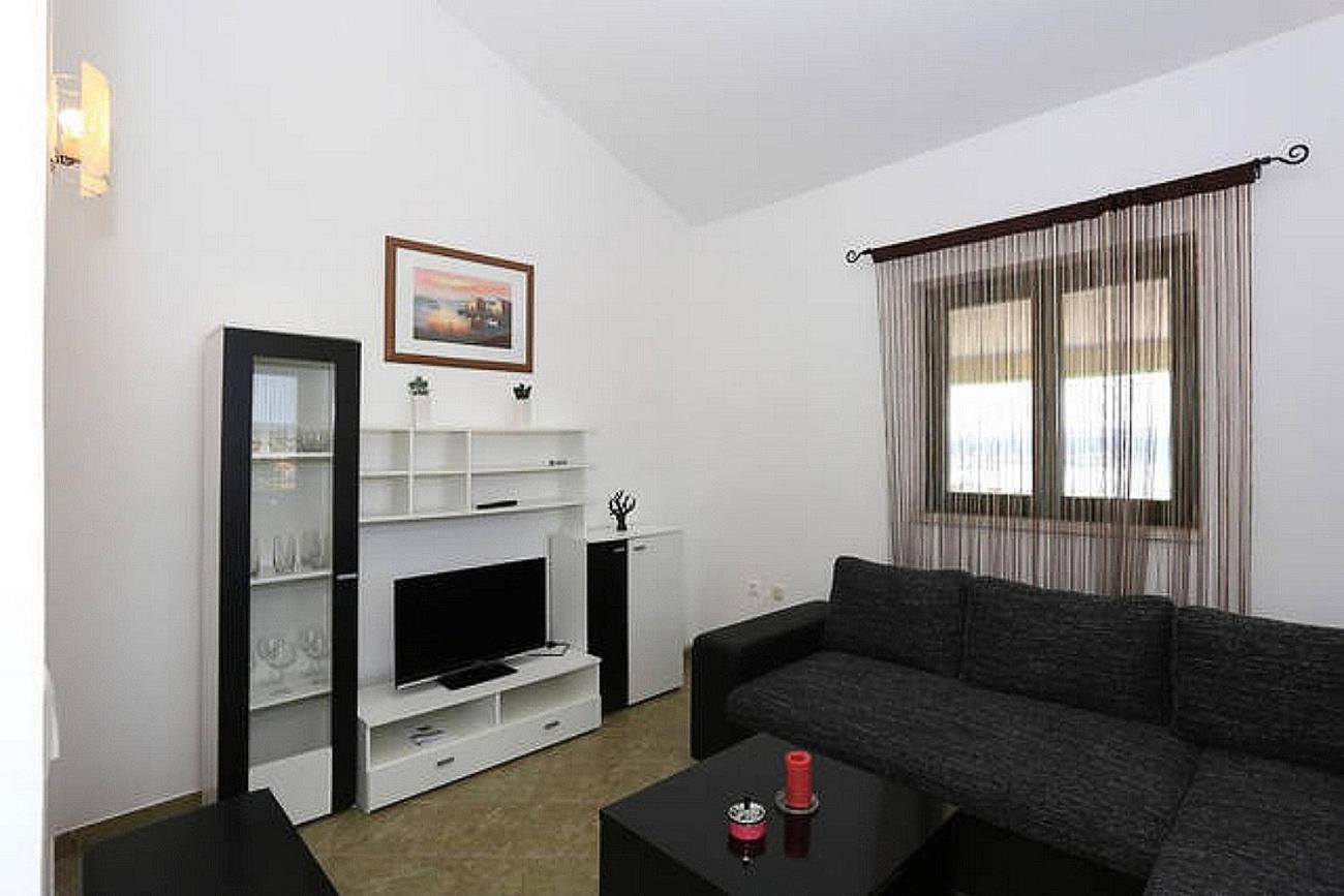 Two-Bedroom Apartment With Terrace And Sea View photo 1