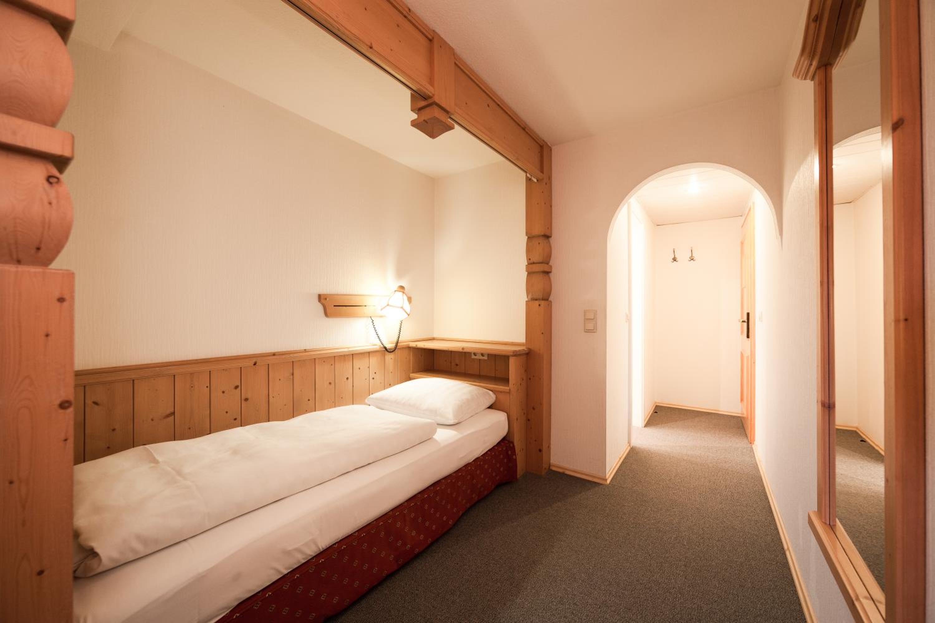 Single Room photo 3