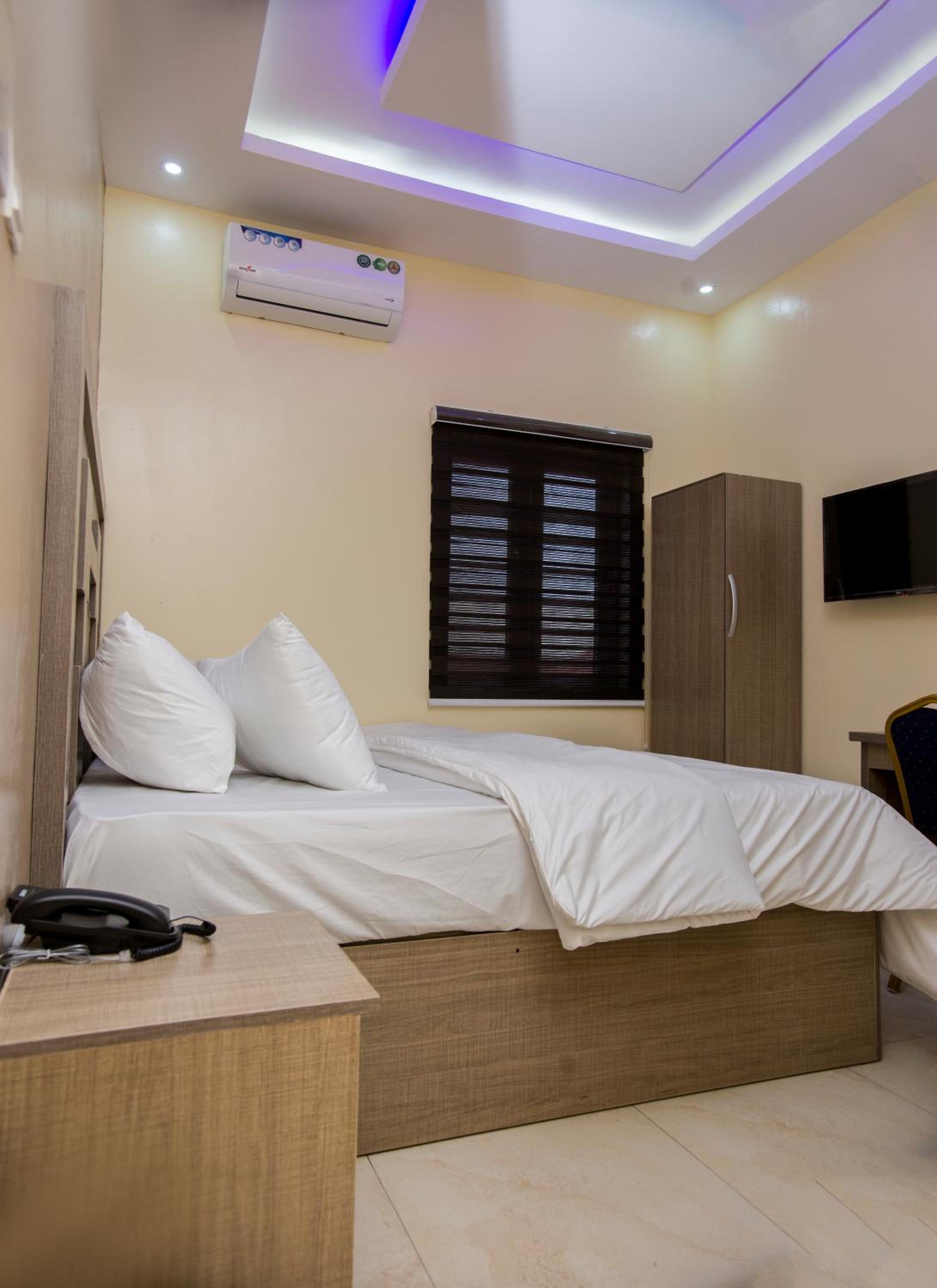 Budget Double Room photo 1