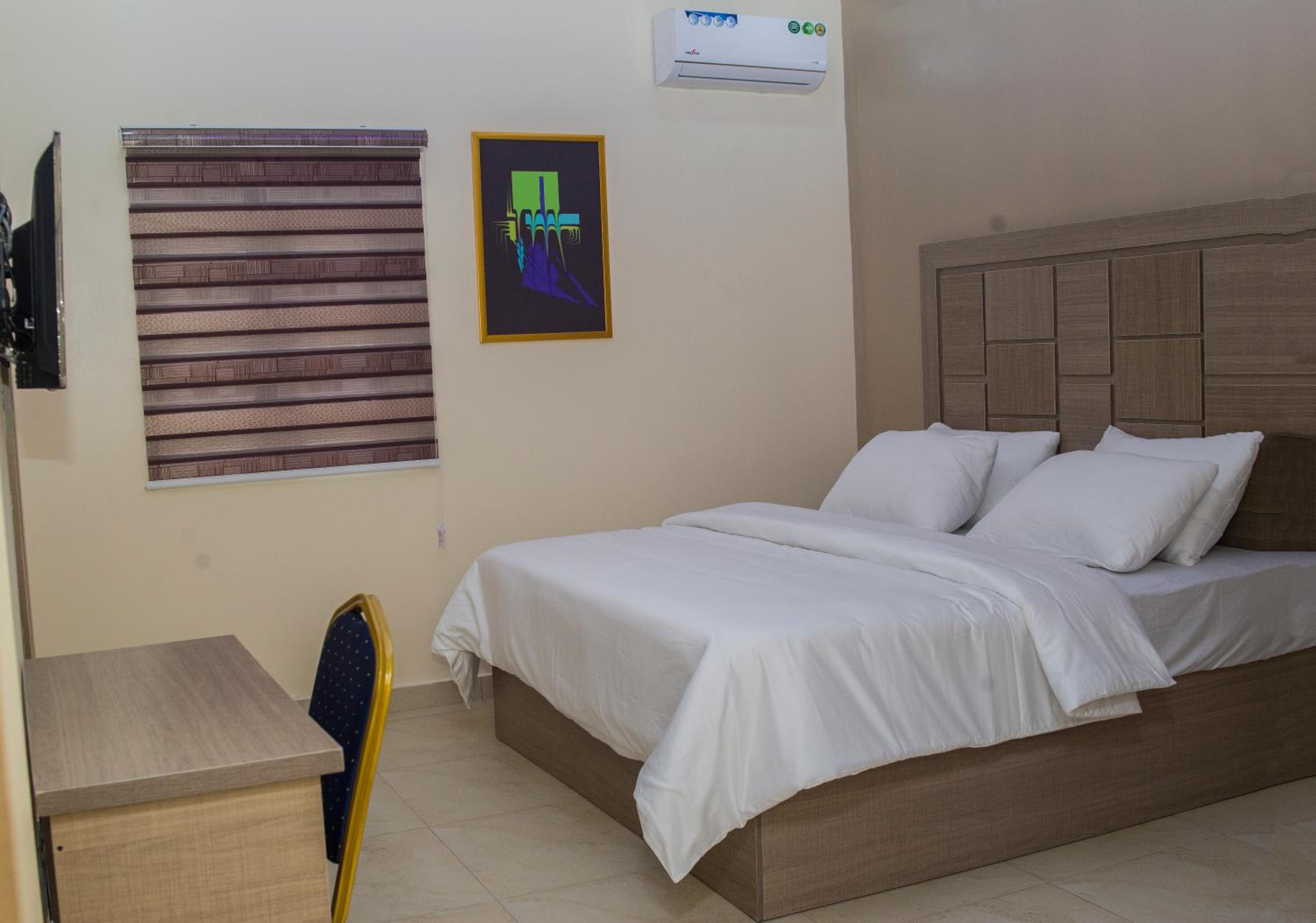 Deluxe King Room photo 1