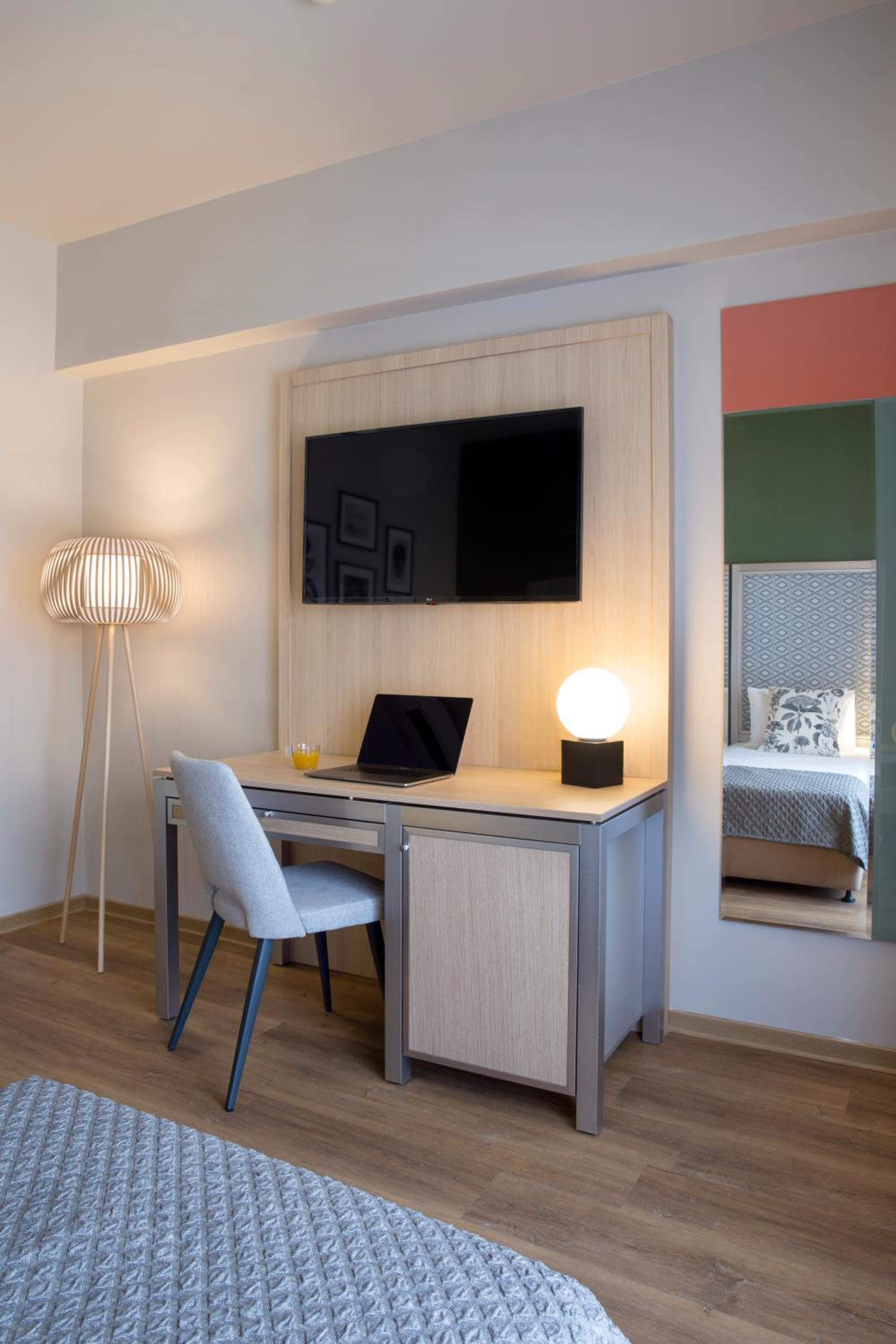 Standard Twin Room - Photo 1