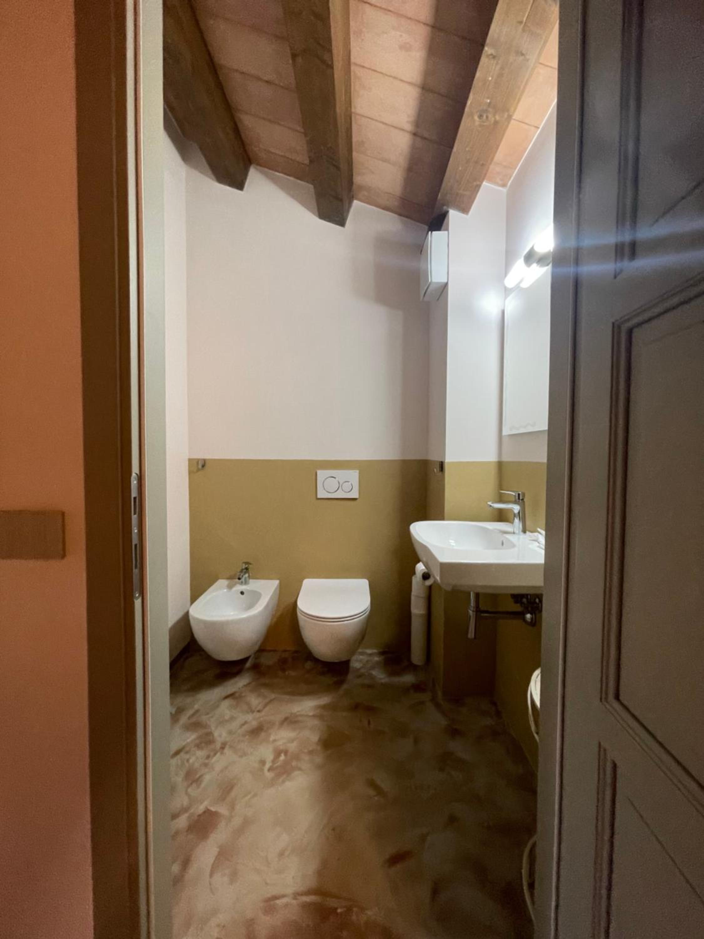 King Room with Spa Bath - Photo 4