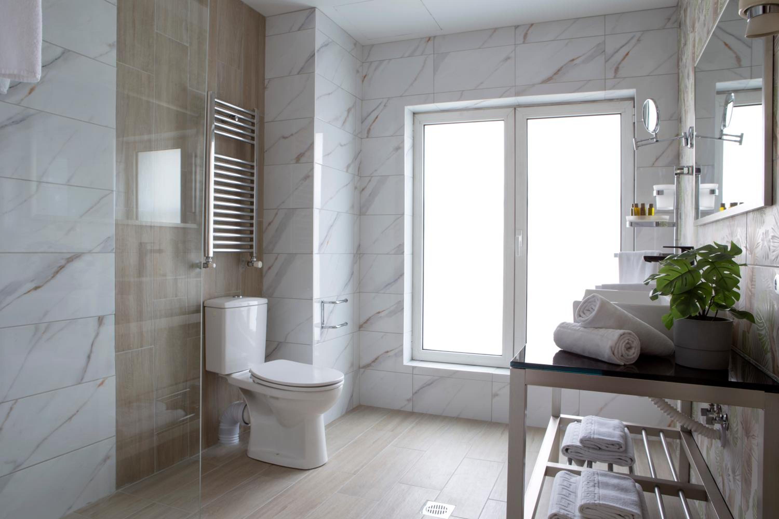 King Suite - Photo 7
