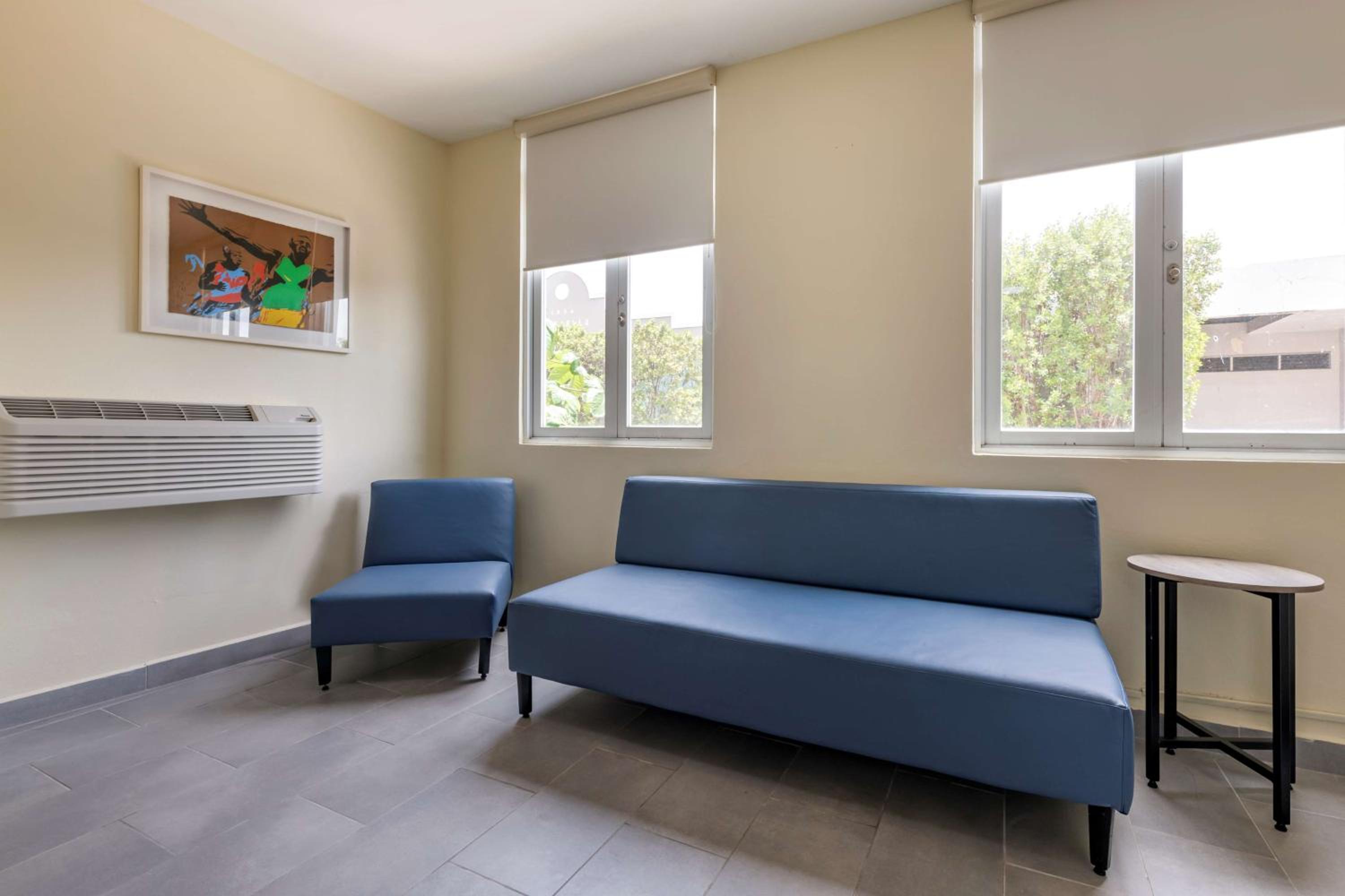 King Room with City View - Photo 5